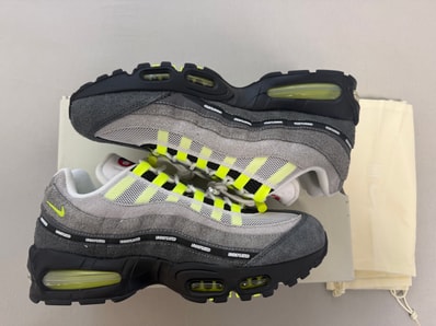 UNDEFEATED × Nike Air Max 95 SP "Neon" (New York Exclusive) (Serial Numbered/600 pairs)