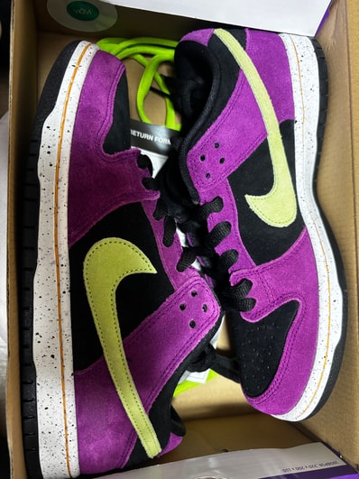 Nike SB Dunk Low "Red Plum"