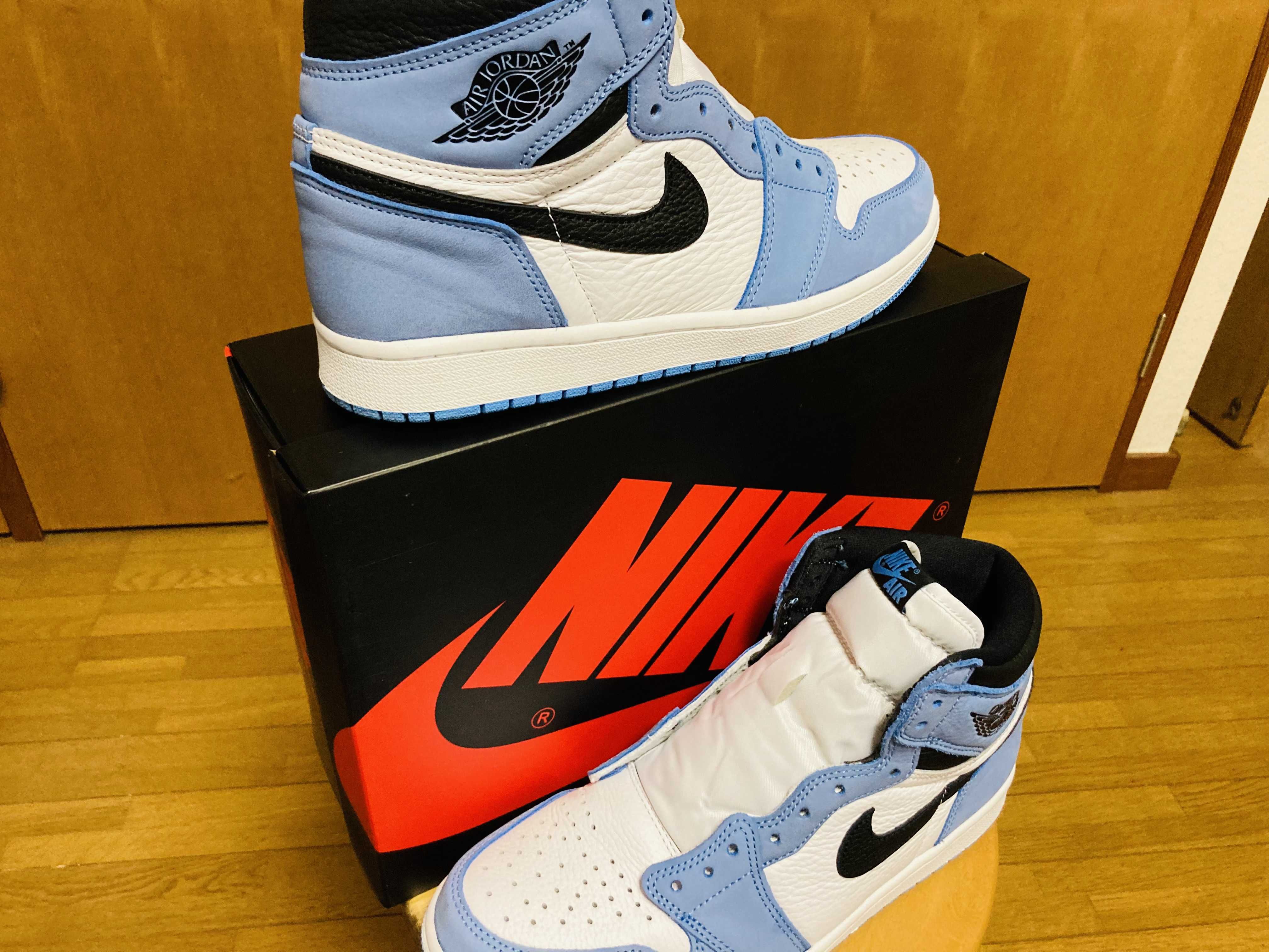 Nike Air Jordan 1 High OG "University Blue"