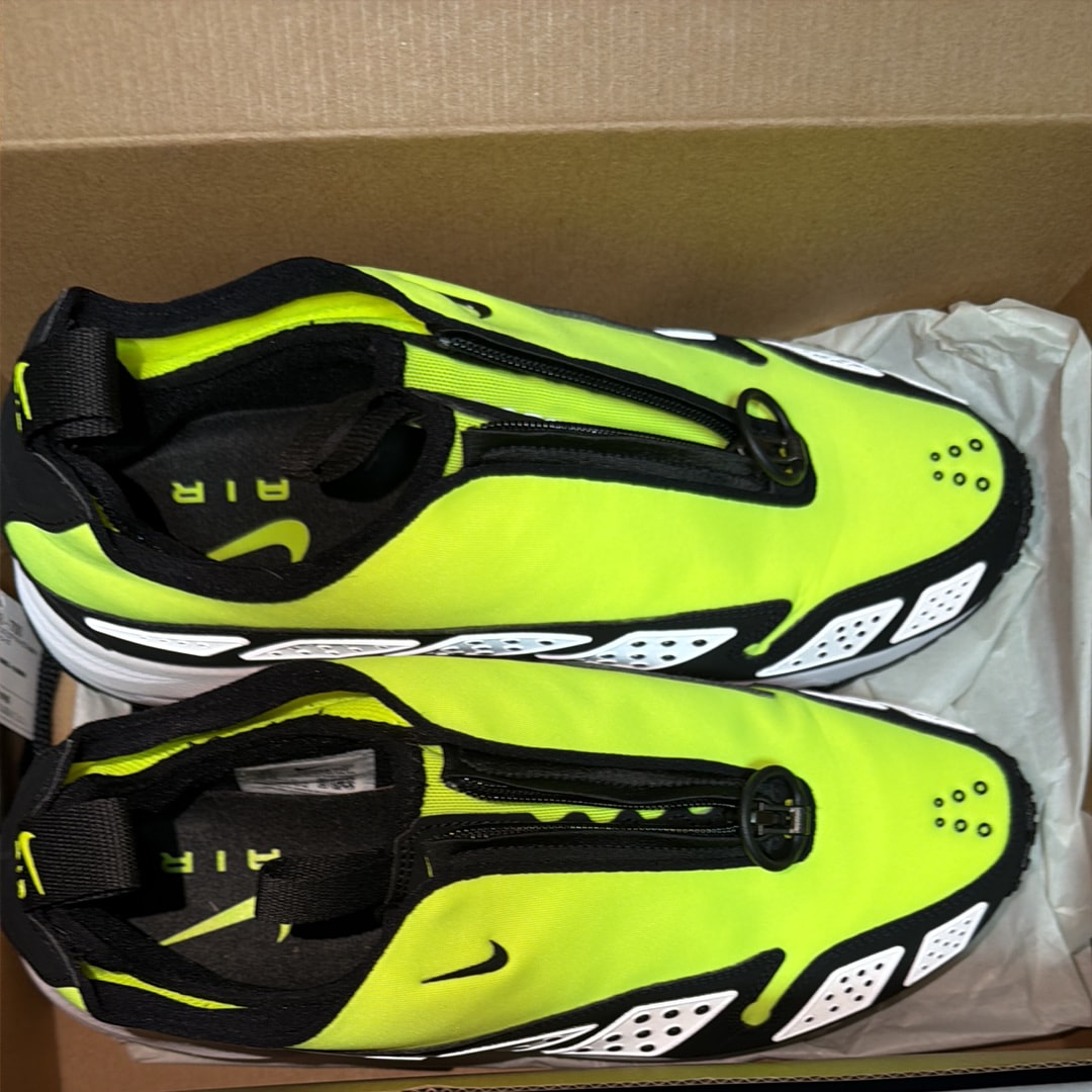 Nike Women's Air Max SNDR "Volt and Black"