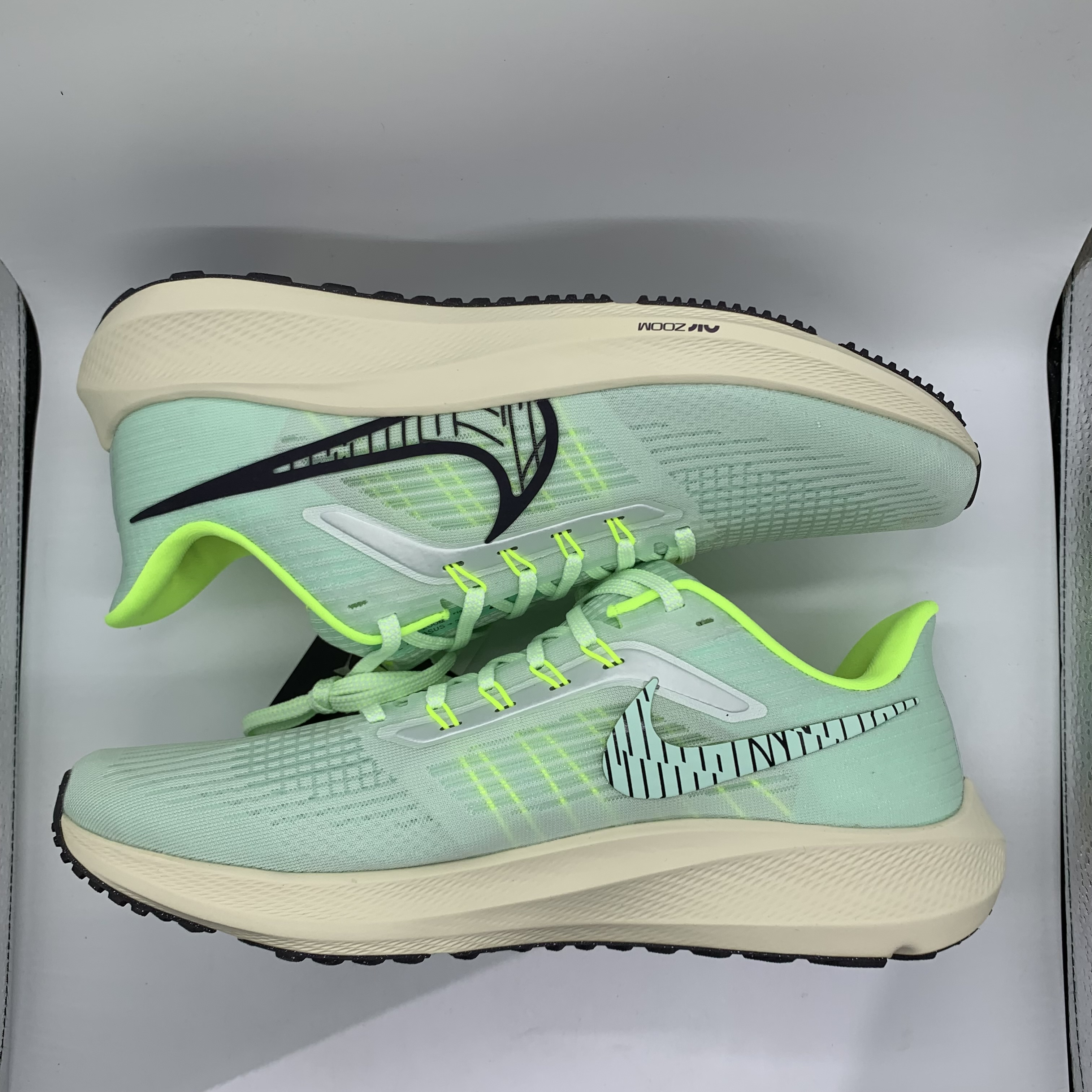 ナイキ エアズームペガサス39 "ベアリーグリーン/ボルト"