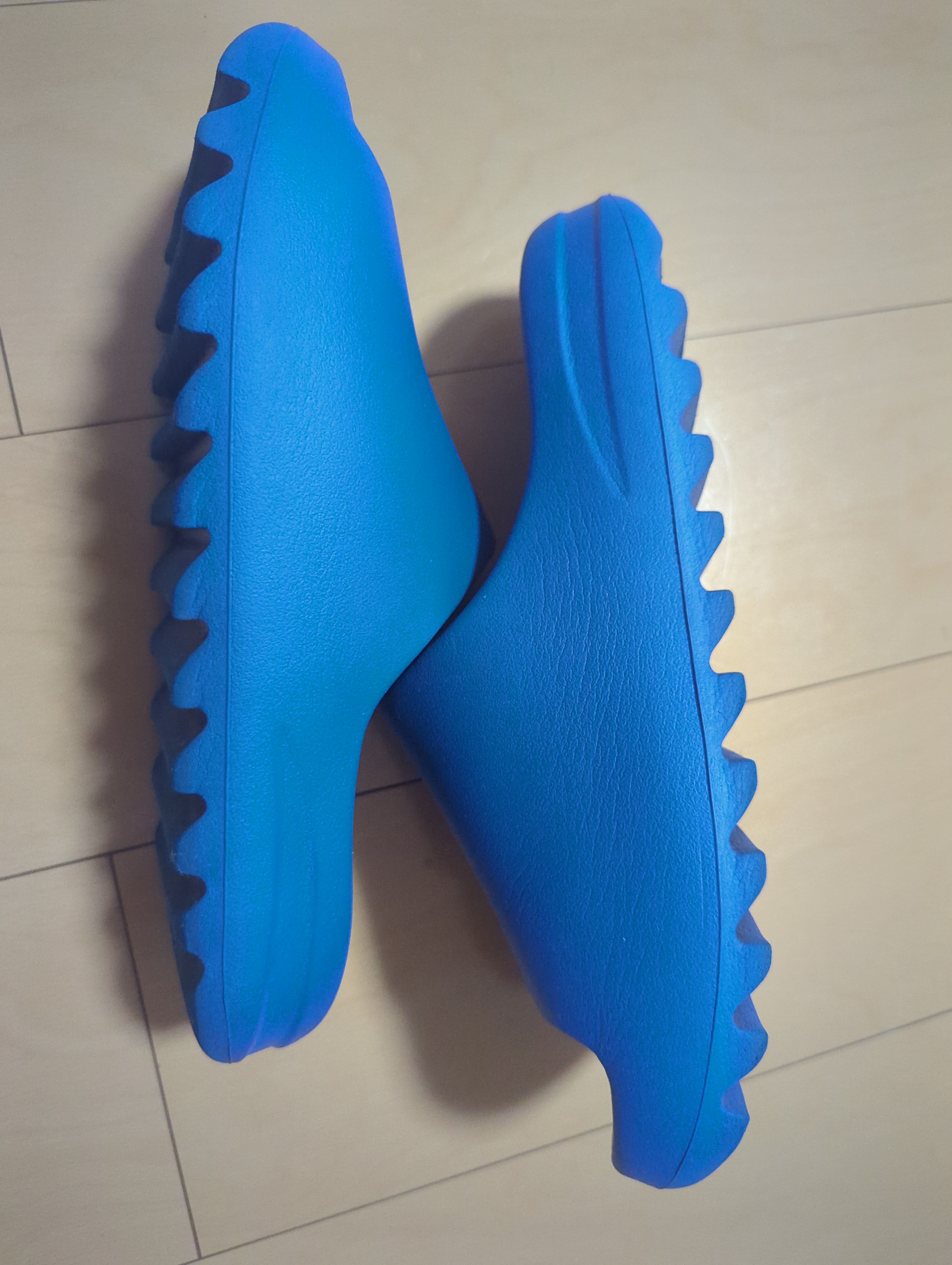 adidas YEEZY Slide "Azure"