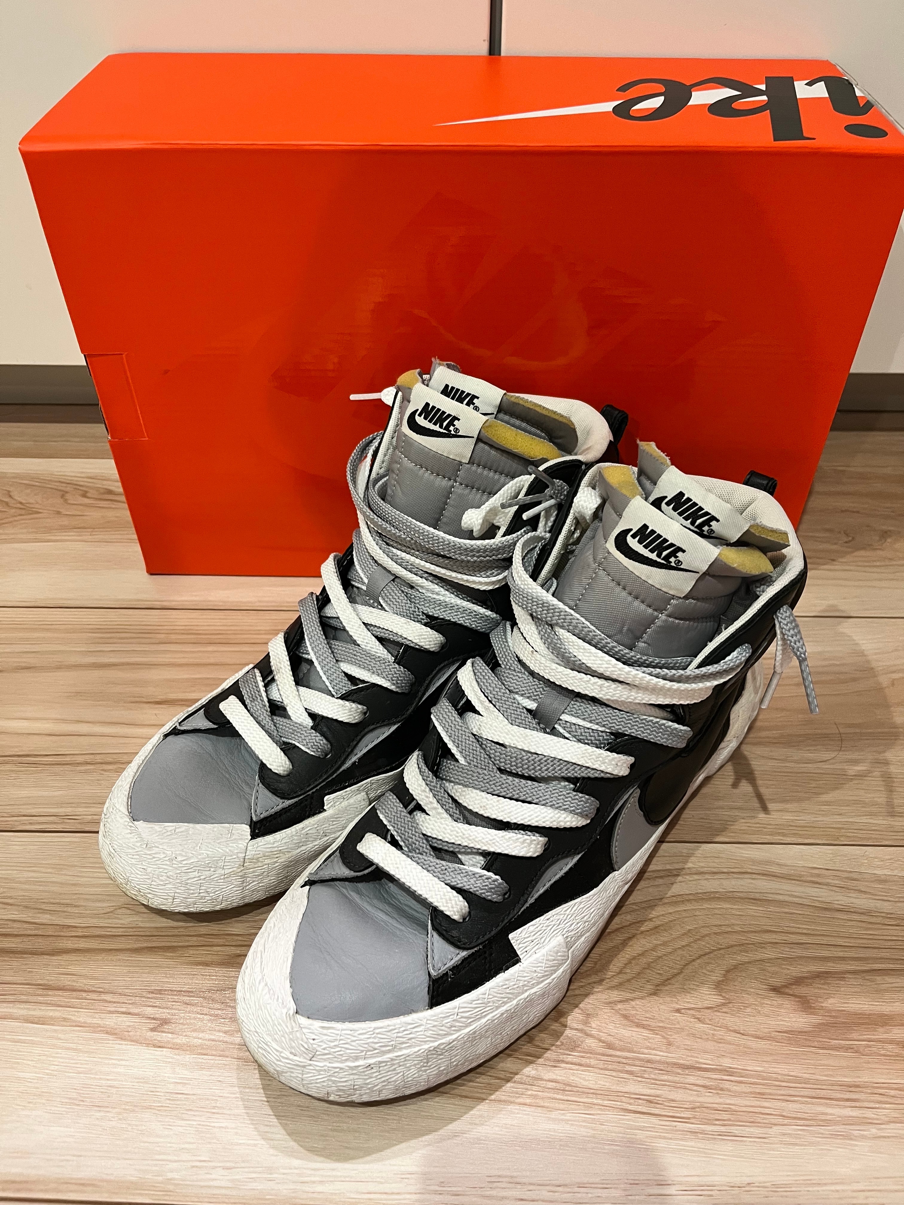 sacai × NIKE BLAZER MID "BLACK/WOLF GREY/WHITE"
