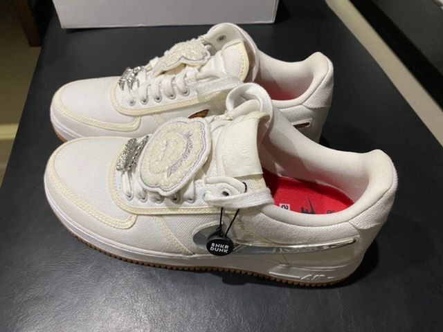 Travis Scott × Nike Air Force 1 Low  (AF100)