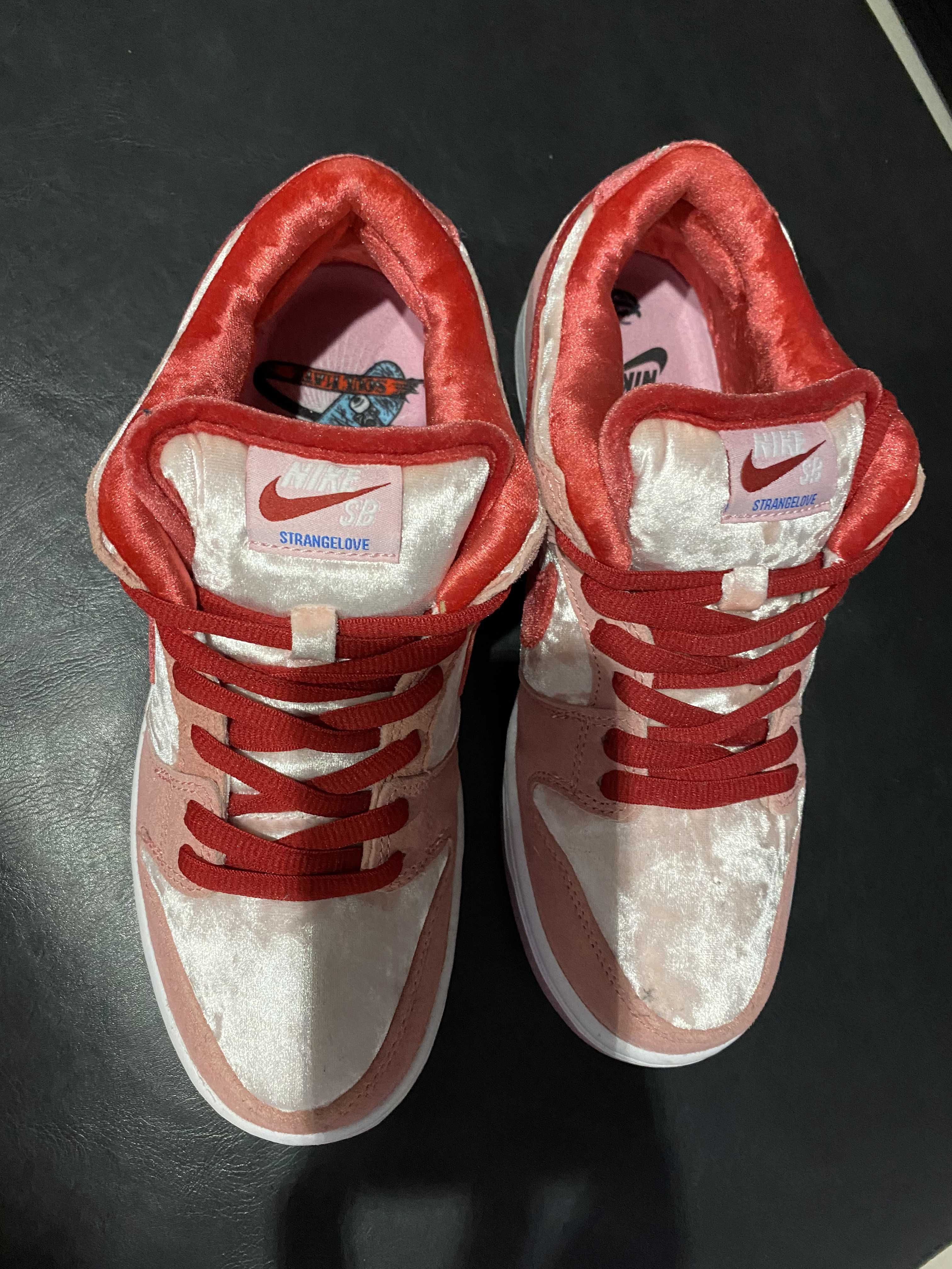 Strangelove × Nike SB Dunk Low "Valentine’s Day"