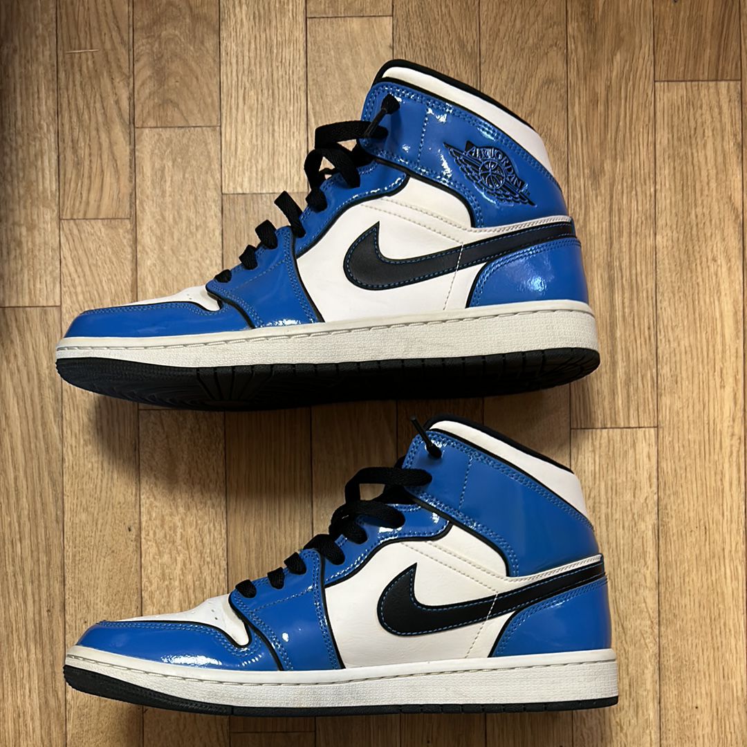 Nike Air Jordan 1 Mid SE "Signal Blue"