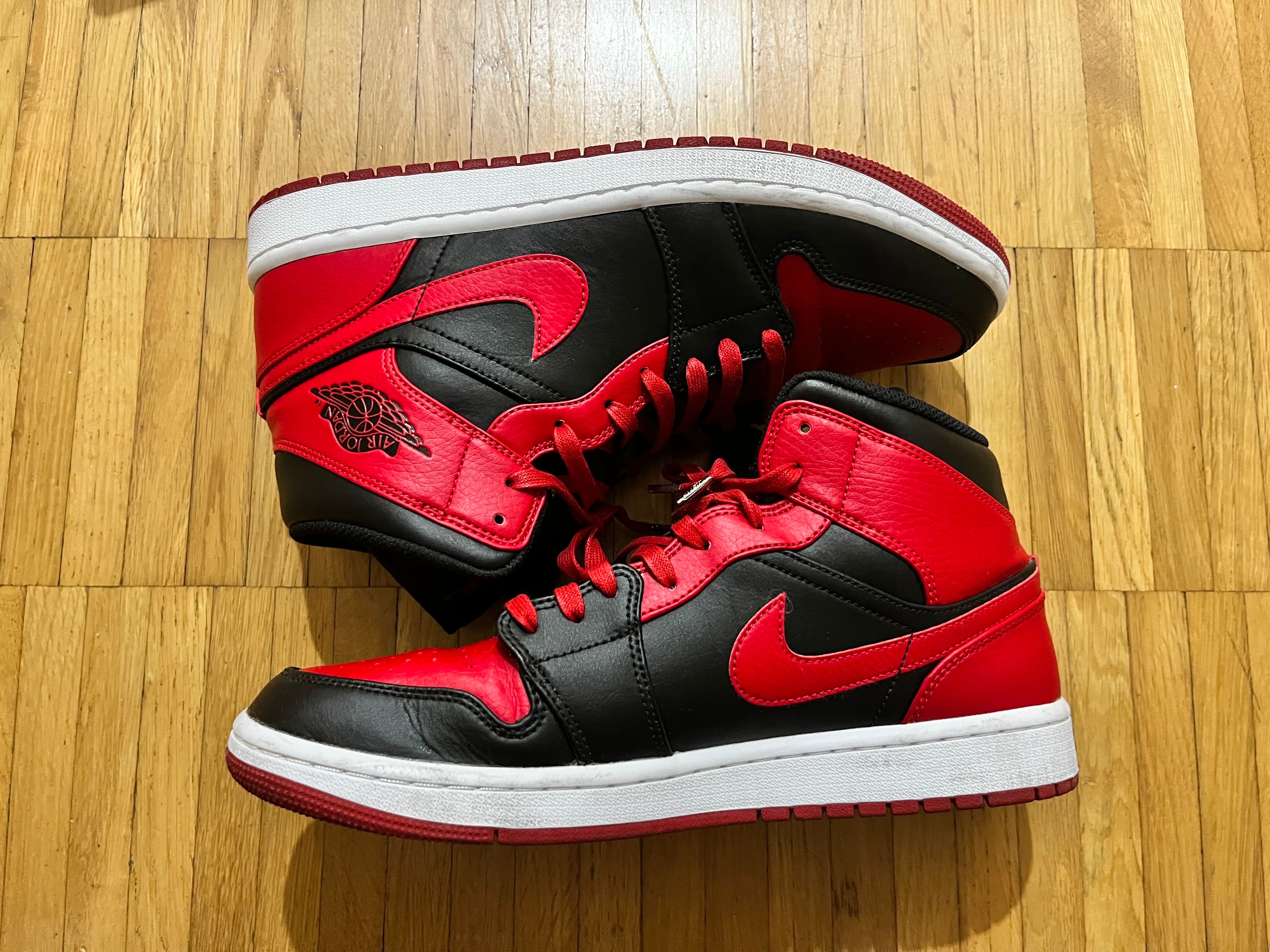 Nike Air Jordan 1 Mid "Bred"