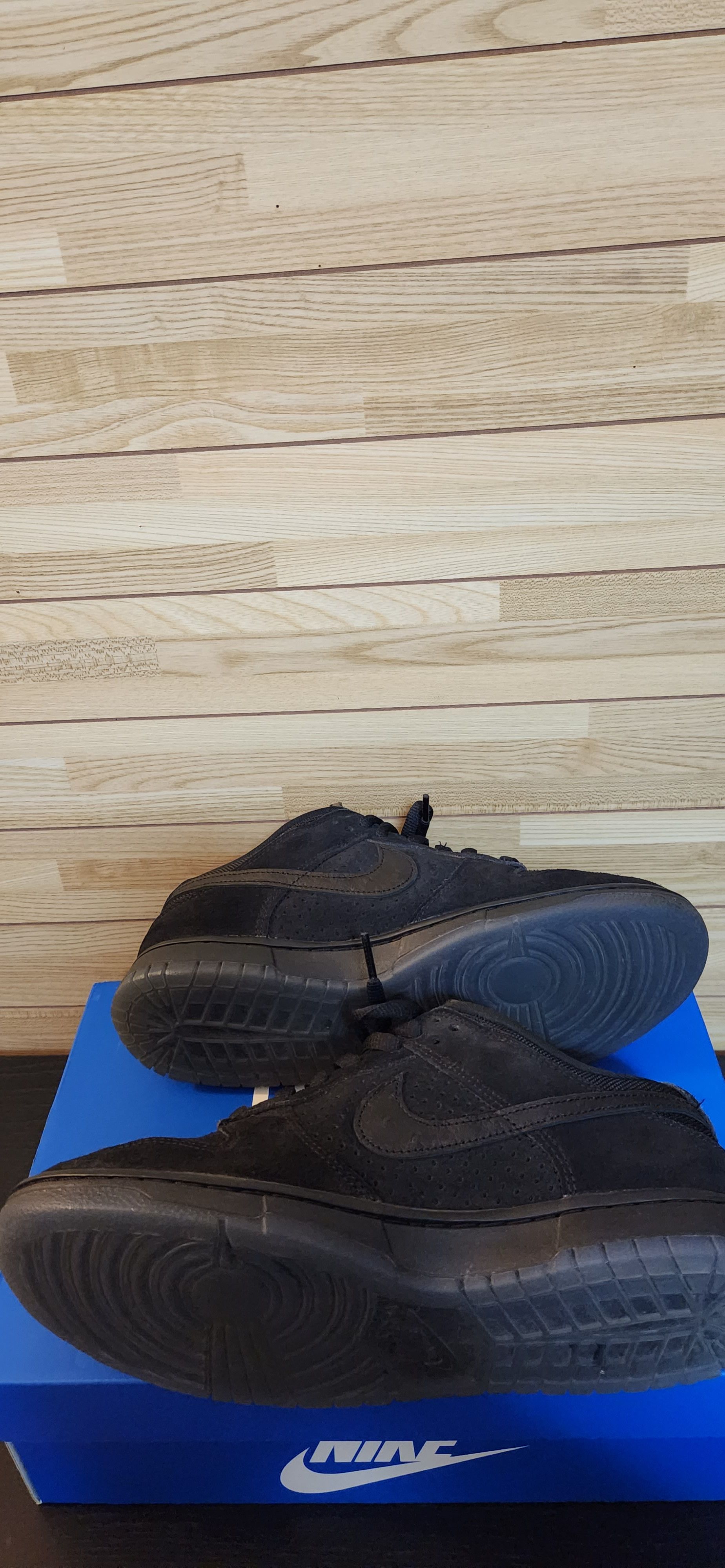 UNDEFEATED × Nike Dunk Low SP "5 ON IT"