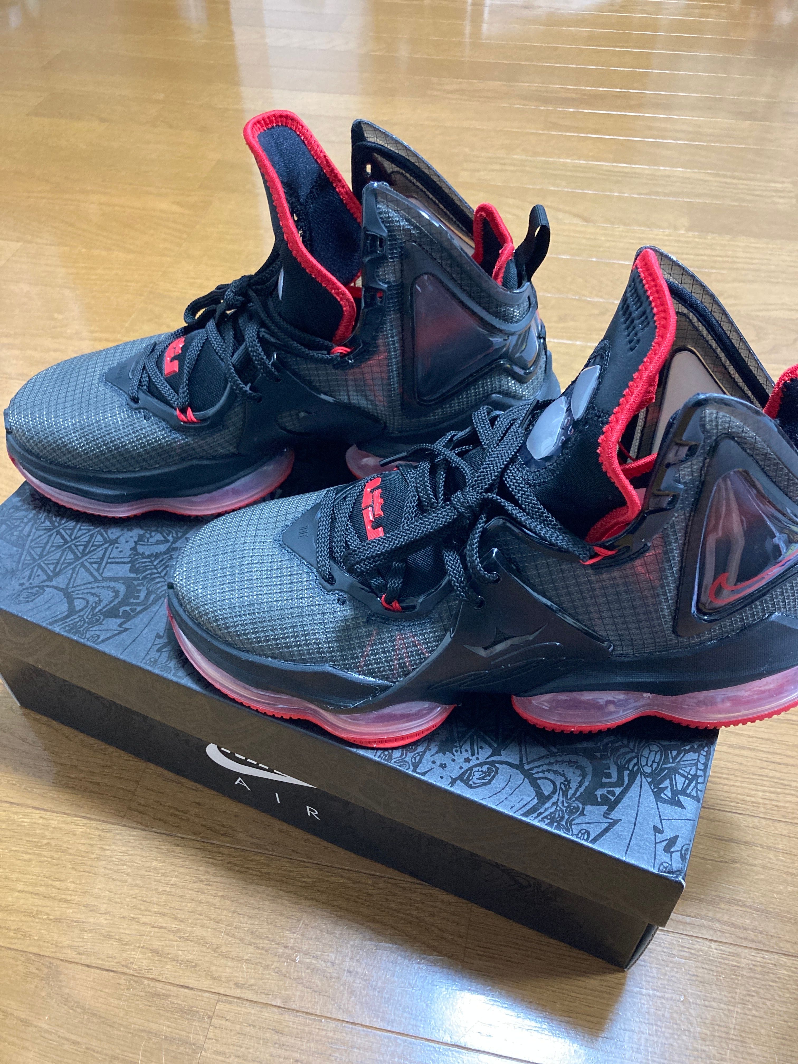 Nike Lebron 19 "Bred"