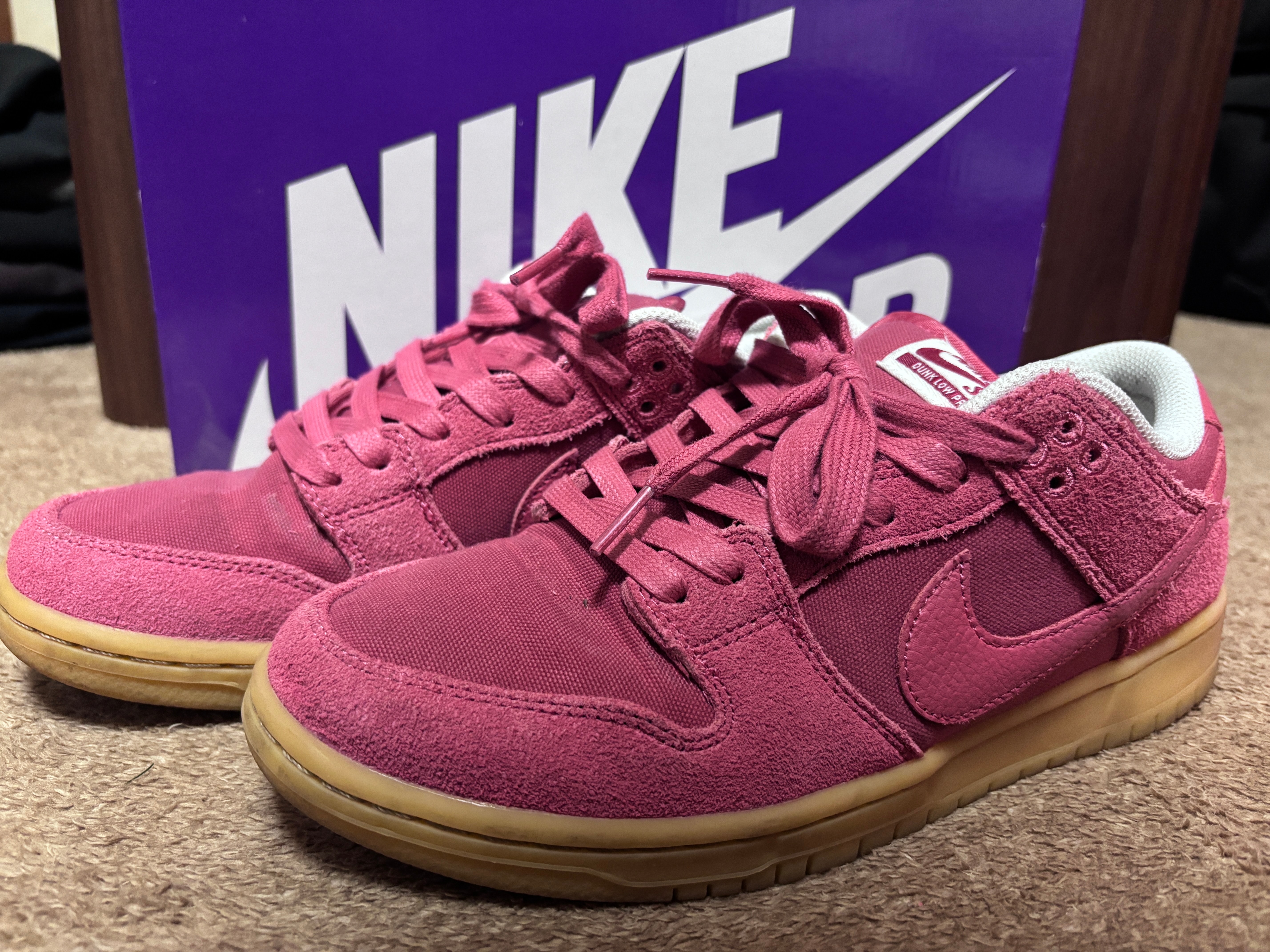 Nike SB Dunk Low "Adobe"