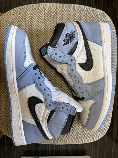 Nike Air Jordan 1 High OG "University Blue"