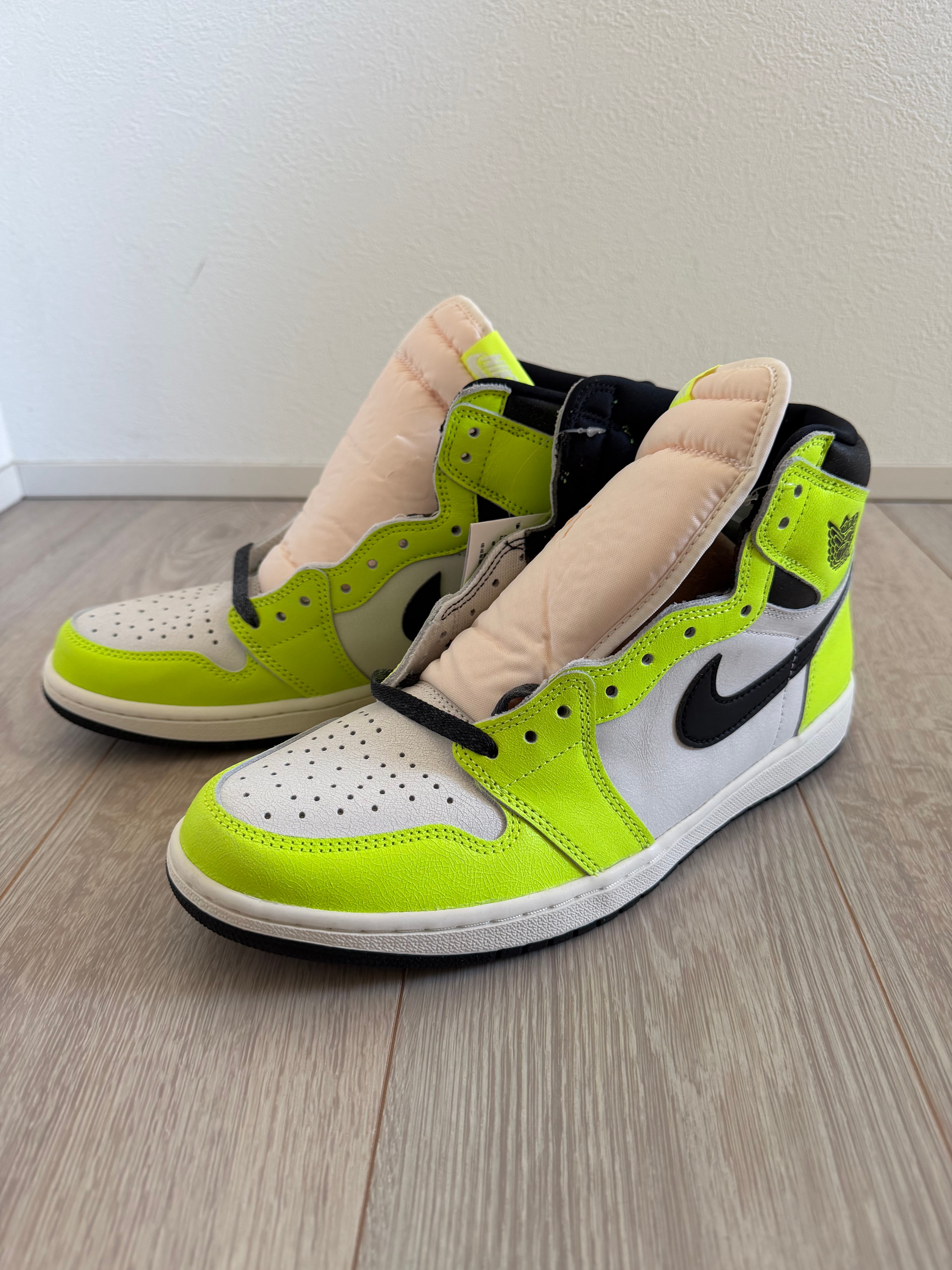 Nike Air Jordan 1 High OG "Volt/Visionaire"