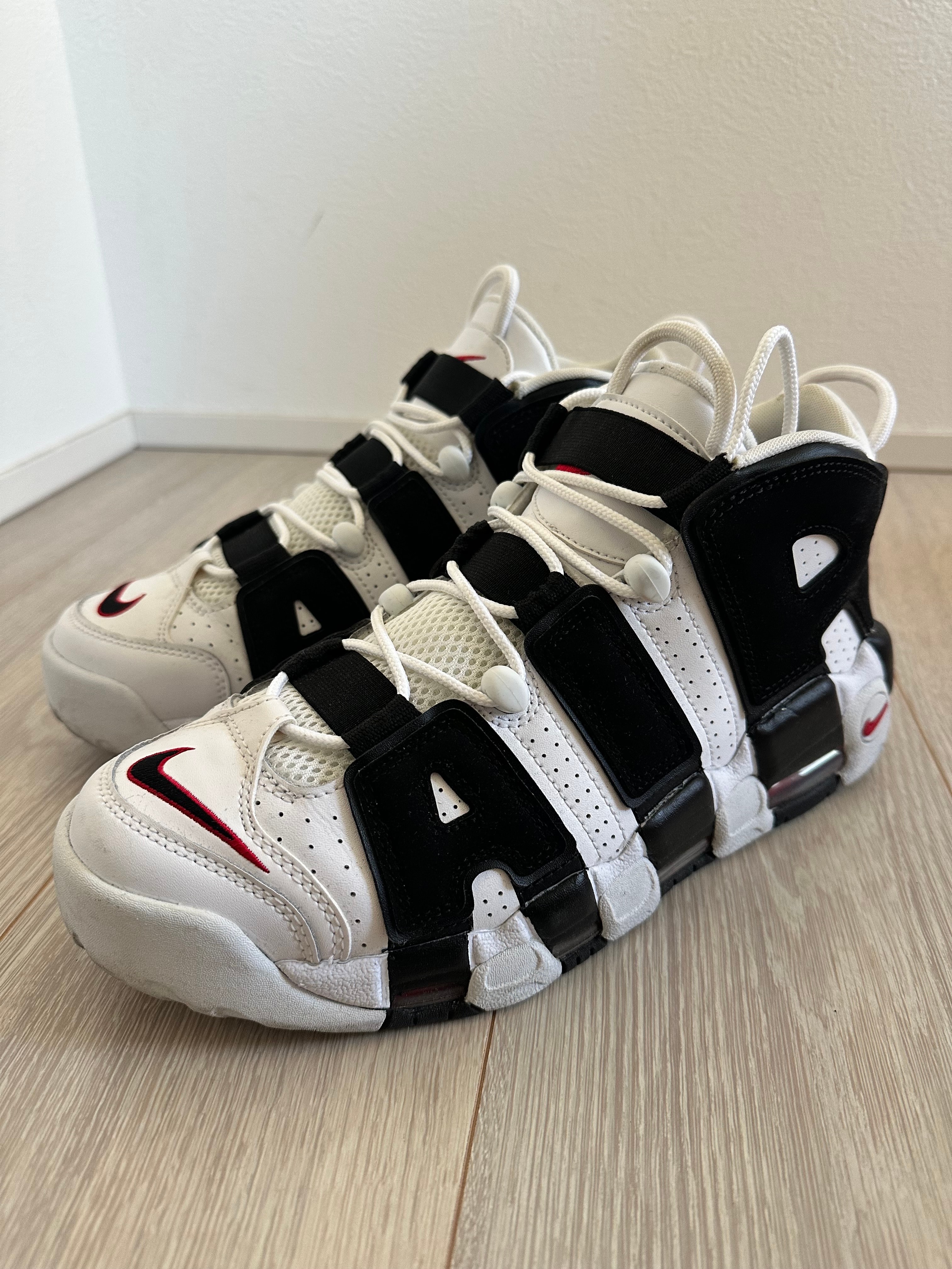 NIKE AIR MORE UPTEMPO 
