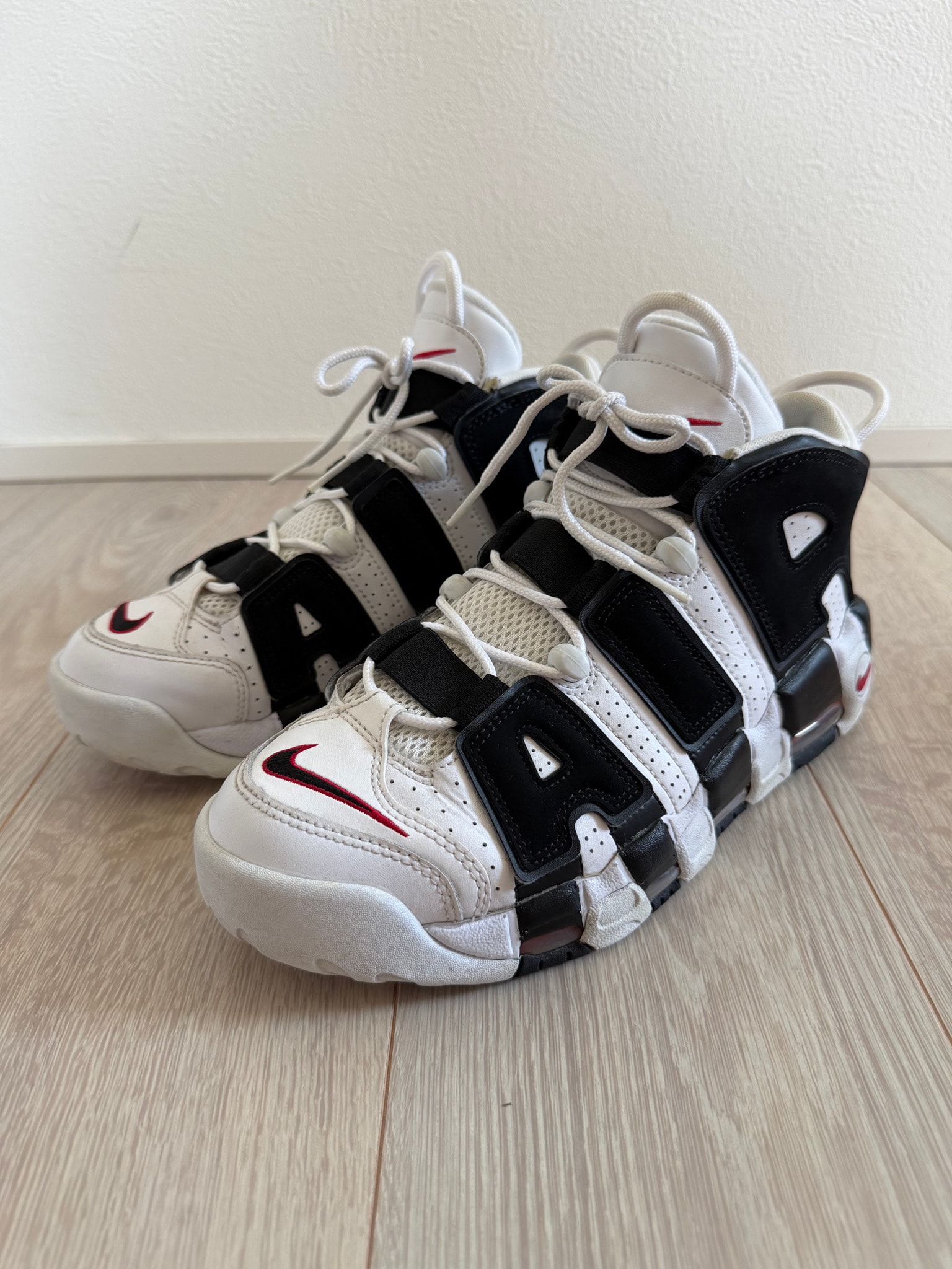 NIKE AIR MORE UPTEMPO "WHITE/BLACK/UNIVERSITY RED"(2020)