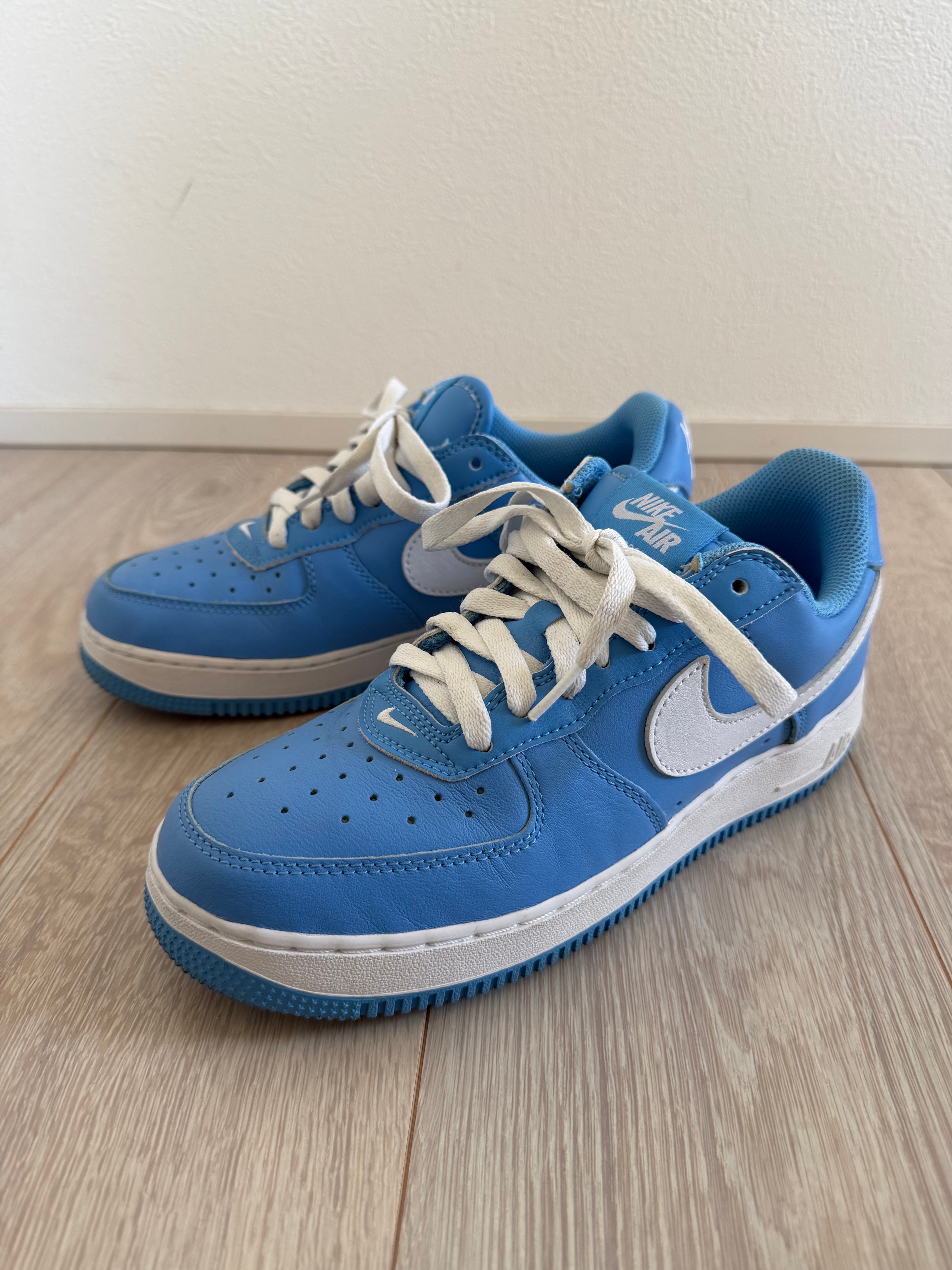 ナイキ エアフォース1 ロー カラー オブ ザ マンス 