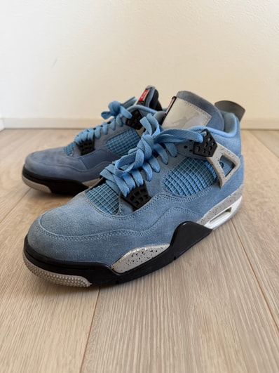 Nike Air Jordan 4 "University Blue"