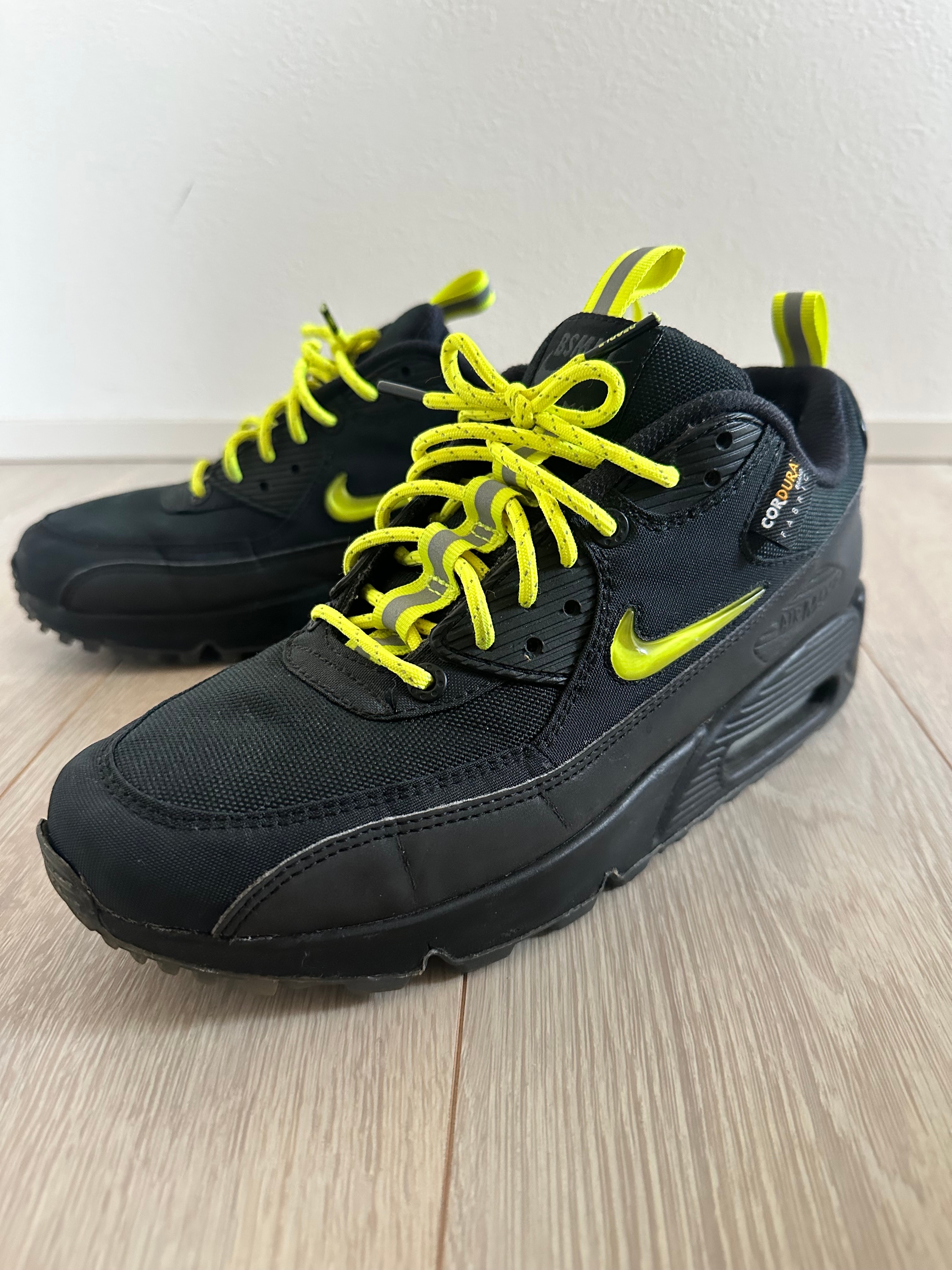 ナイキ エアマックス90 "ザ ビースト マンチェスター"