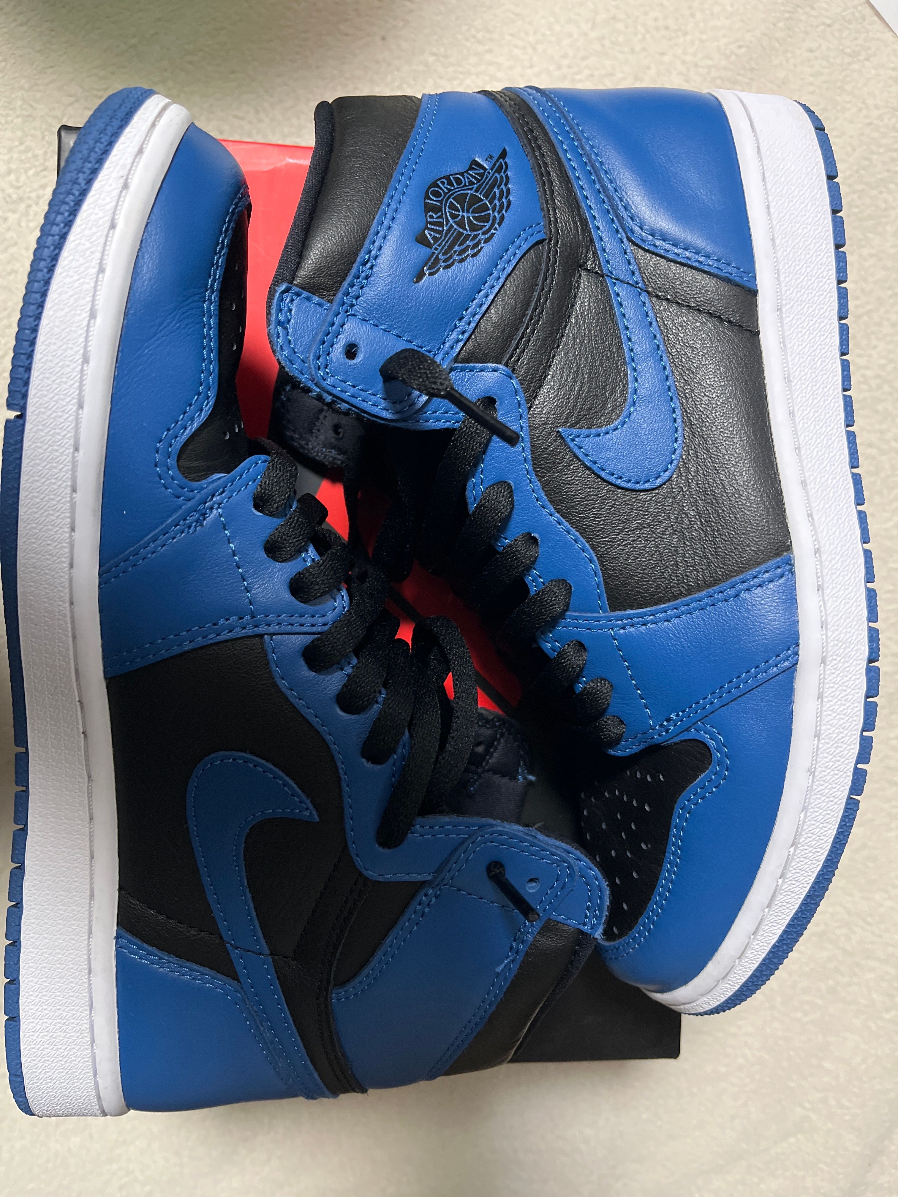 Nike Air Jordan 1 Retro High OG "Dark Marina Blue"