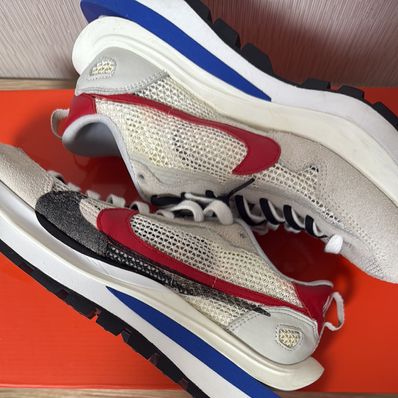 sacai × Nike Vapor Waffle "Royal Fuchsia"