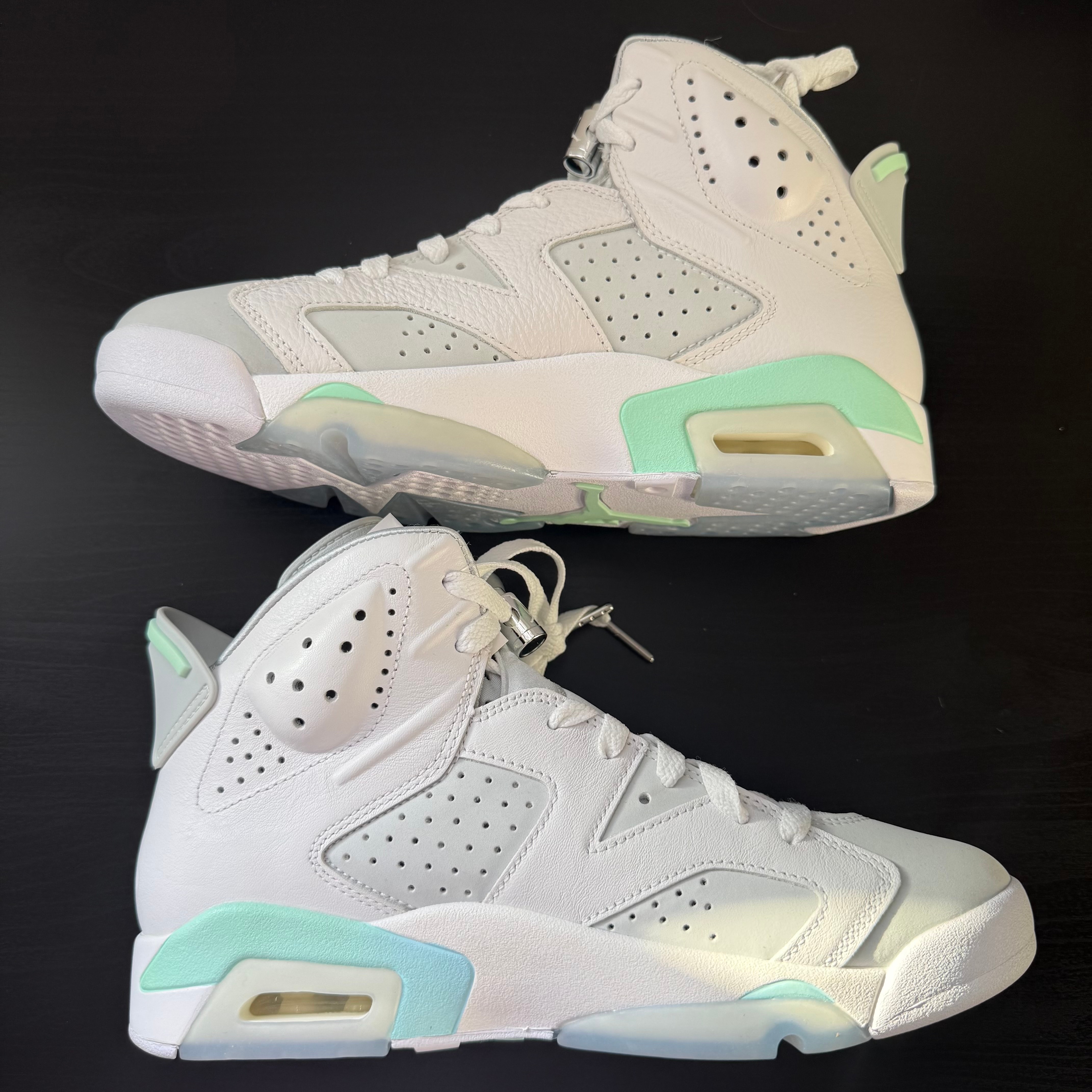Nike Women's Air Jordan 6 