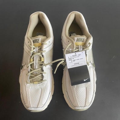 Nike Zoom Vomero 5 "Light Bone and Phantom"
