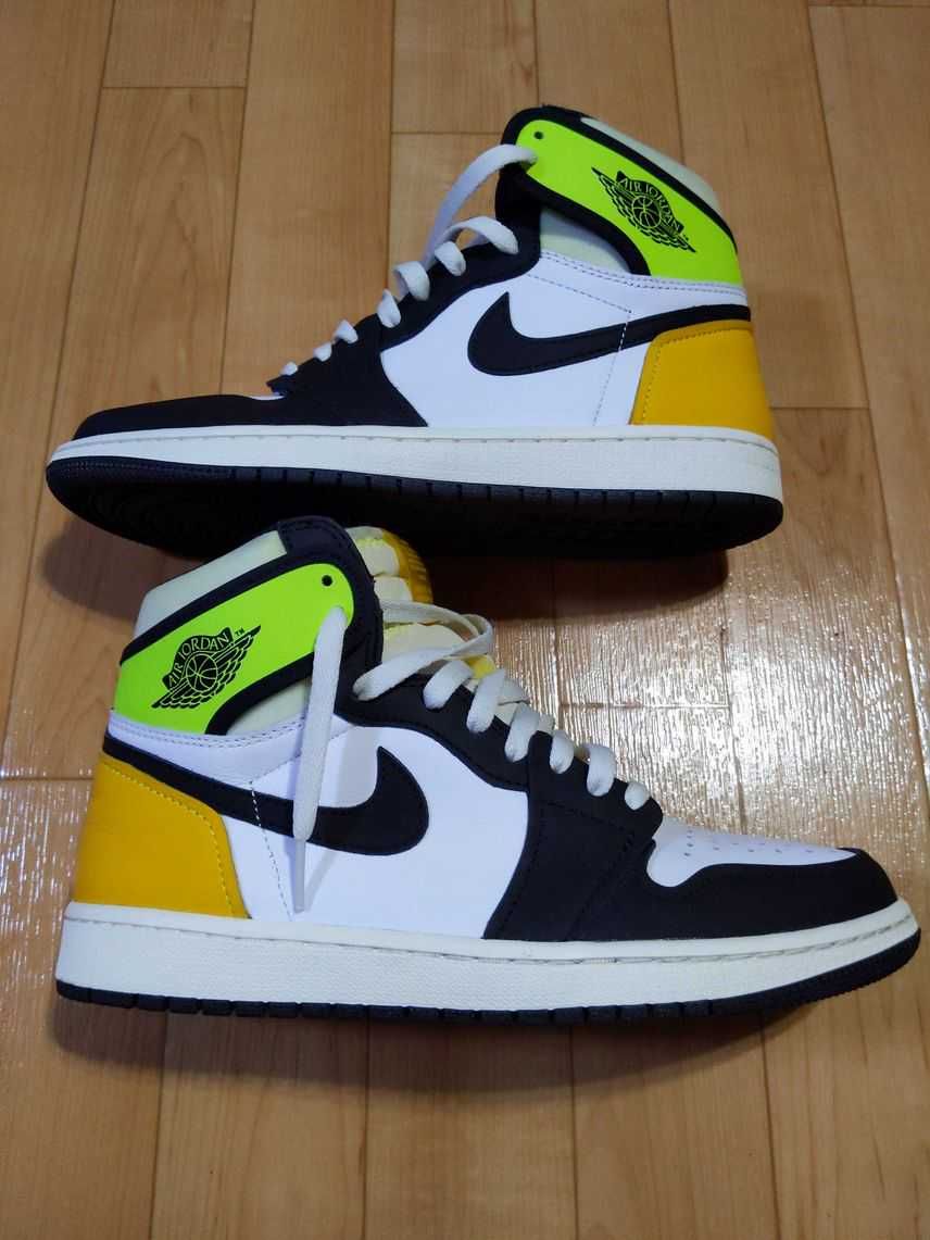 Nike Air Jordan 1 High OG "Volt Gold"