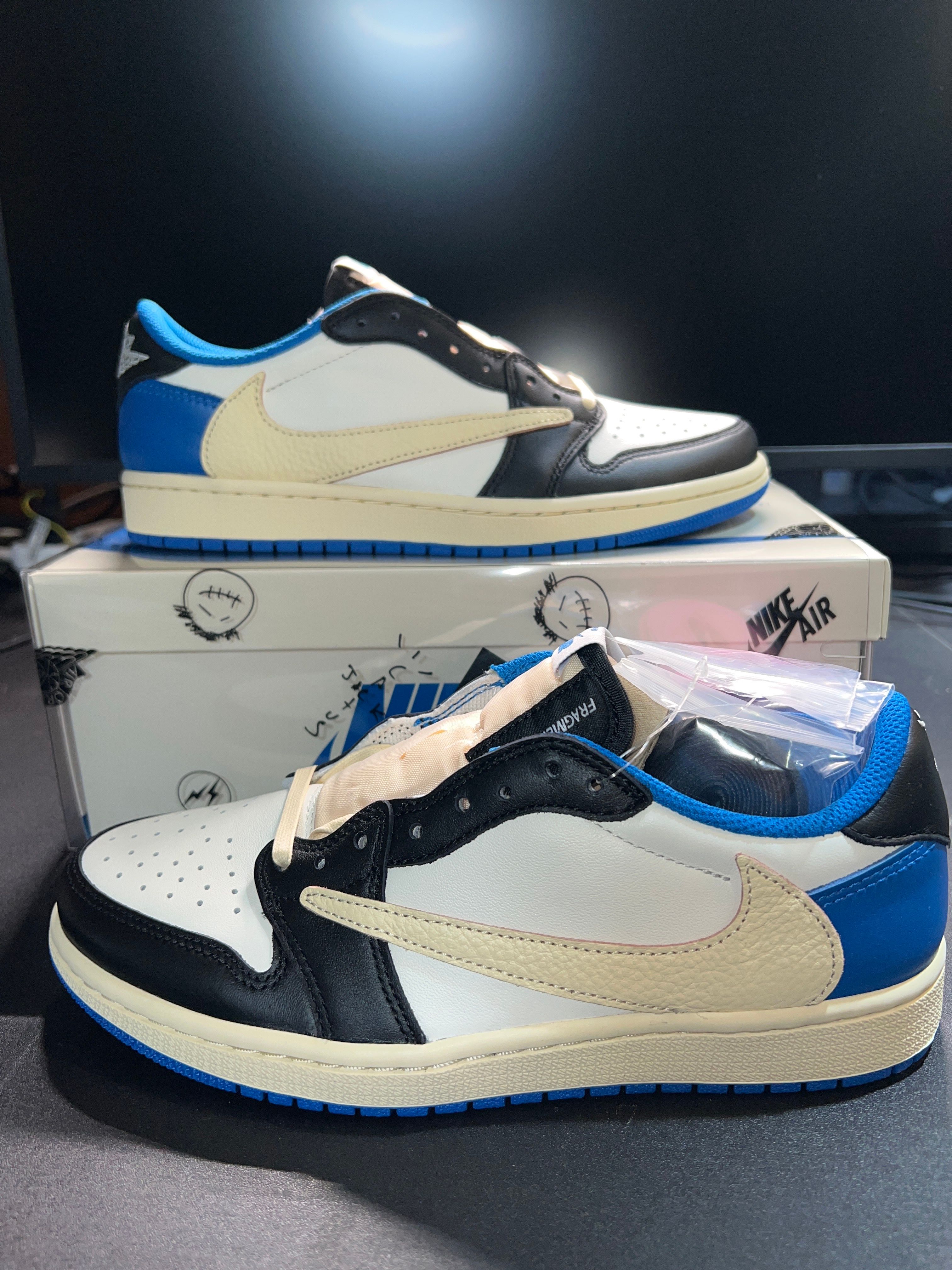 Travis Scott × fragment design × Nike Air Jordan 1 Low OG SP "Military Blue"