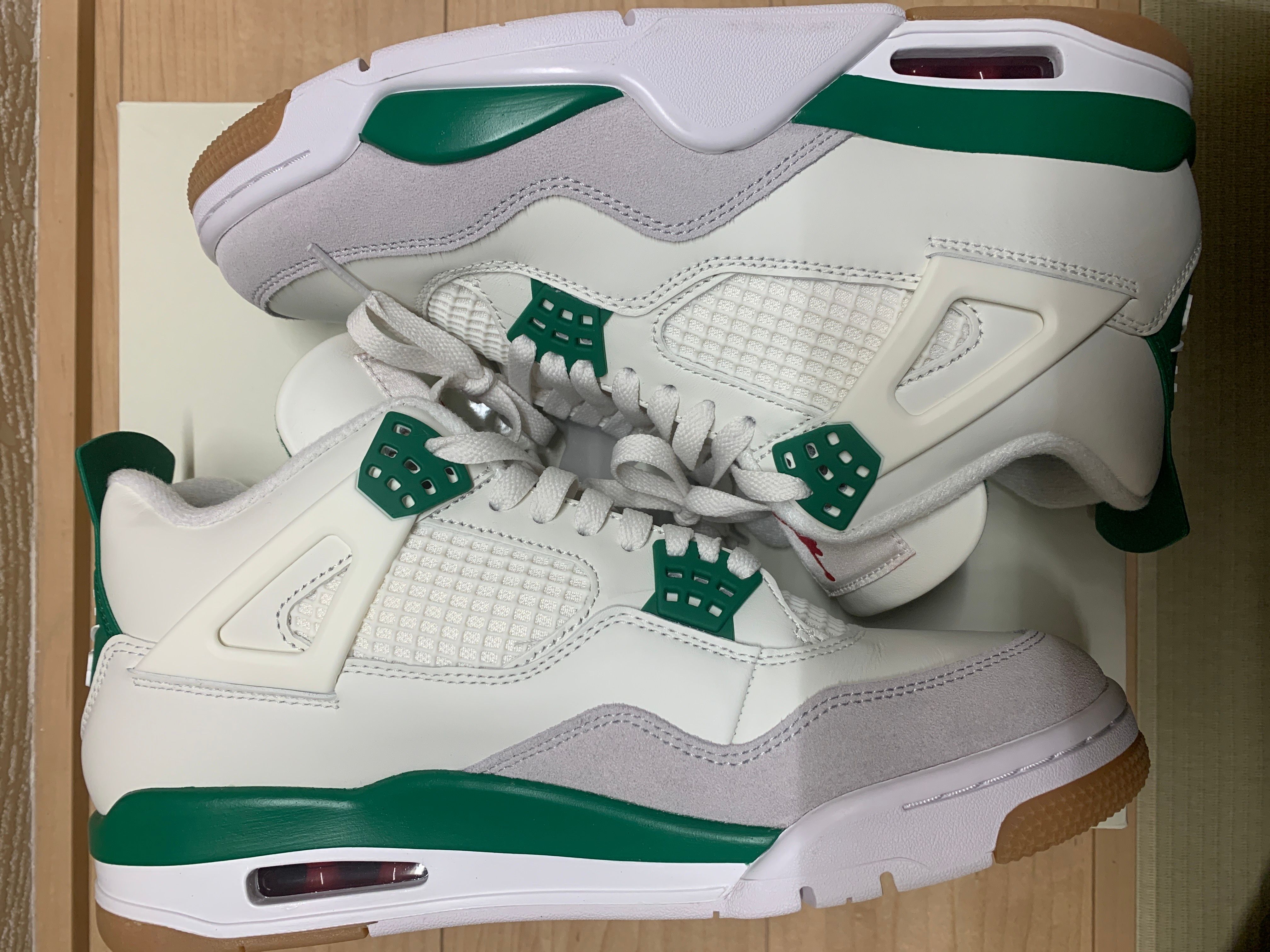 Nike SB × Air Jordan 4 Retro SP "Pine Green"