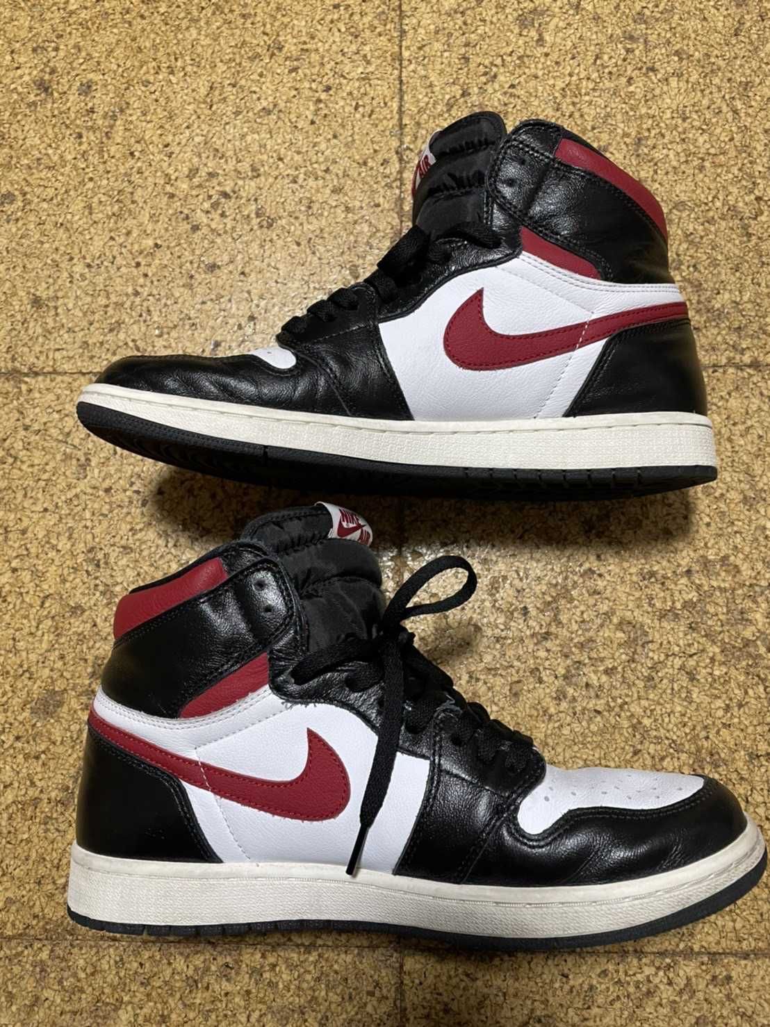 Nike Air Jordan 1 Retro High "Black/White/Sail/Gym Red"