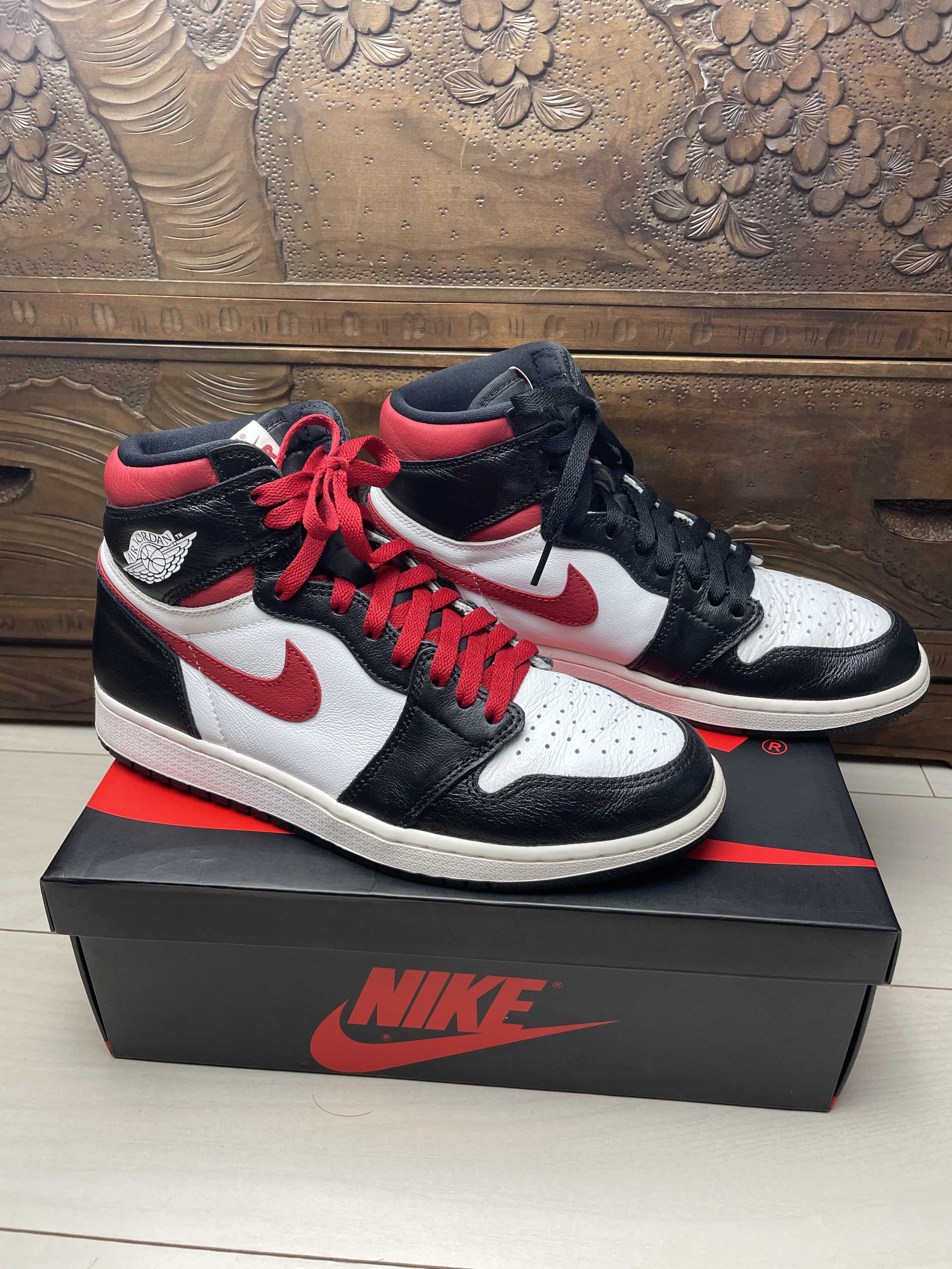 Nike Air Jordan 1 Retro High "Black/White/Sail/Gym Red"