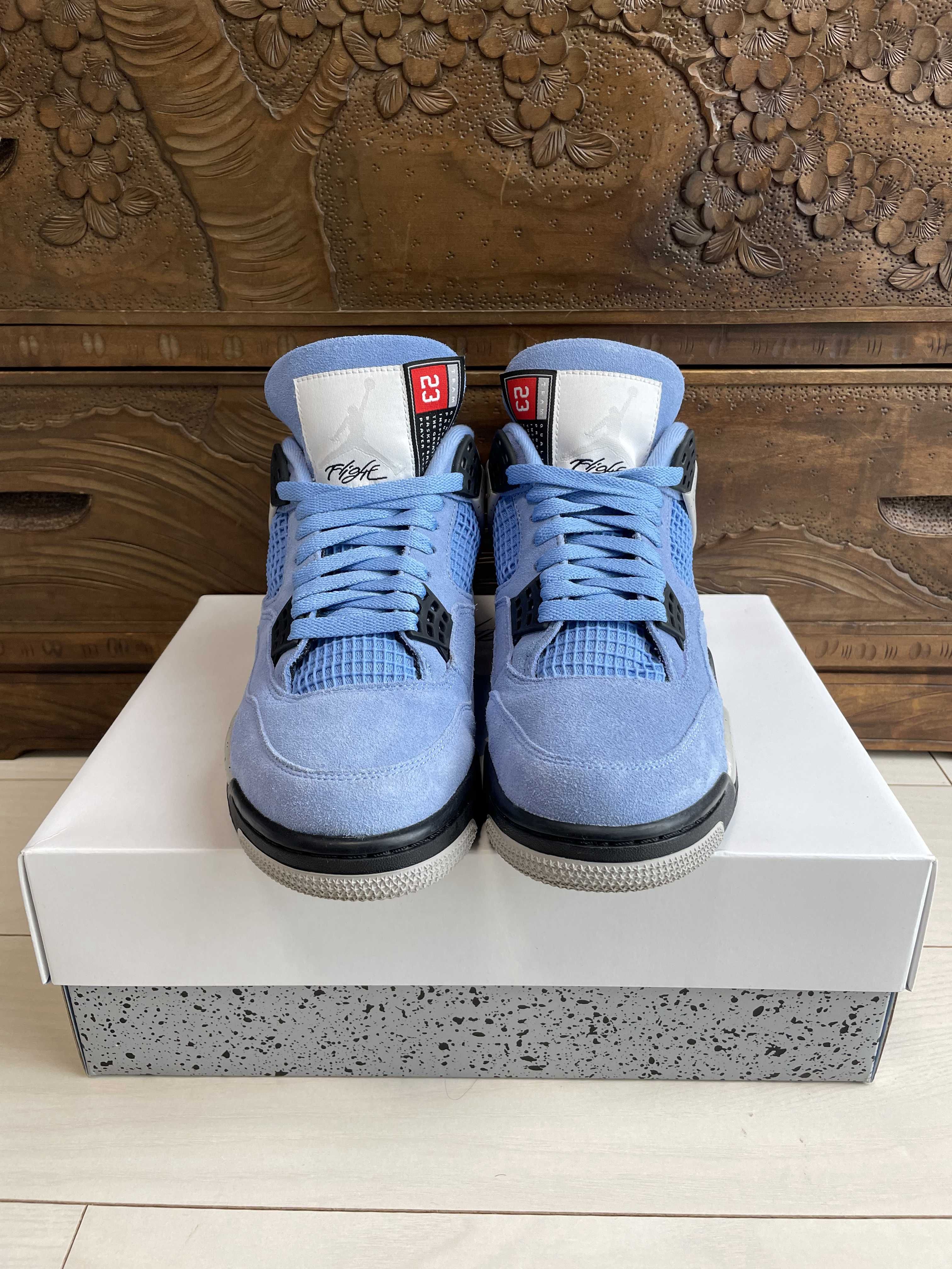 Nike Air Jordan 4 "University Blue"