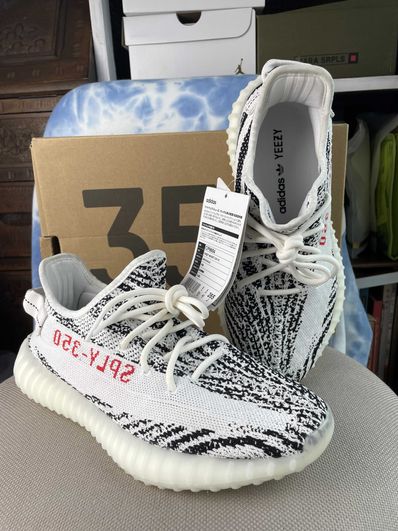 adidas YEEZY Boost 350 V2 "Zebra"
