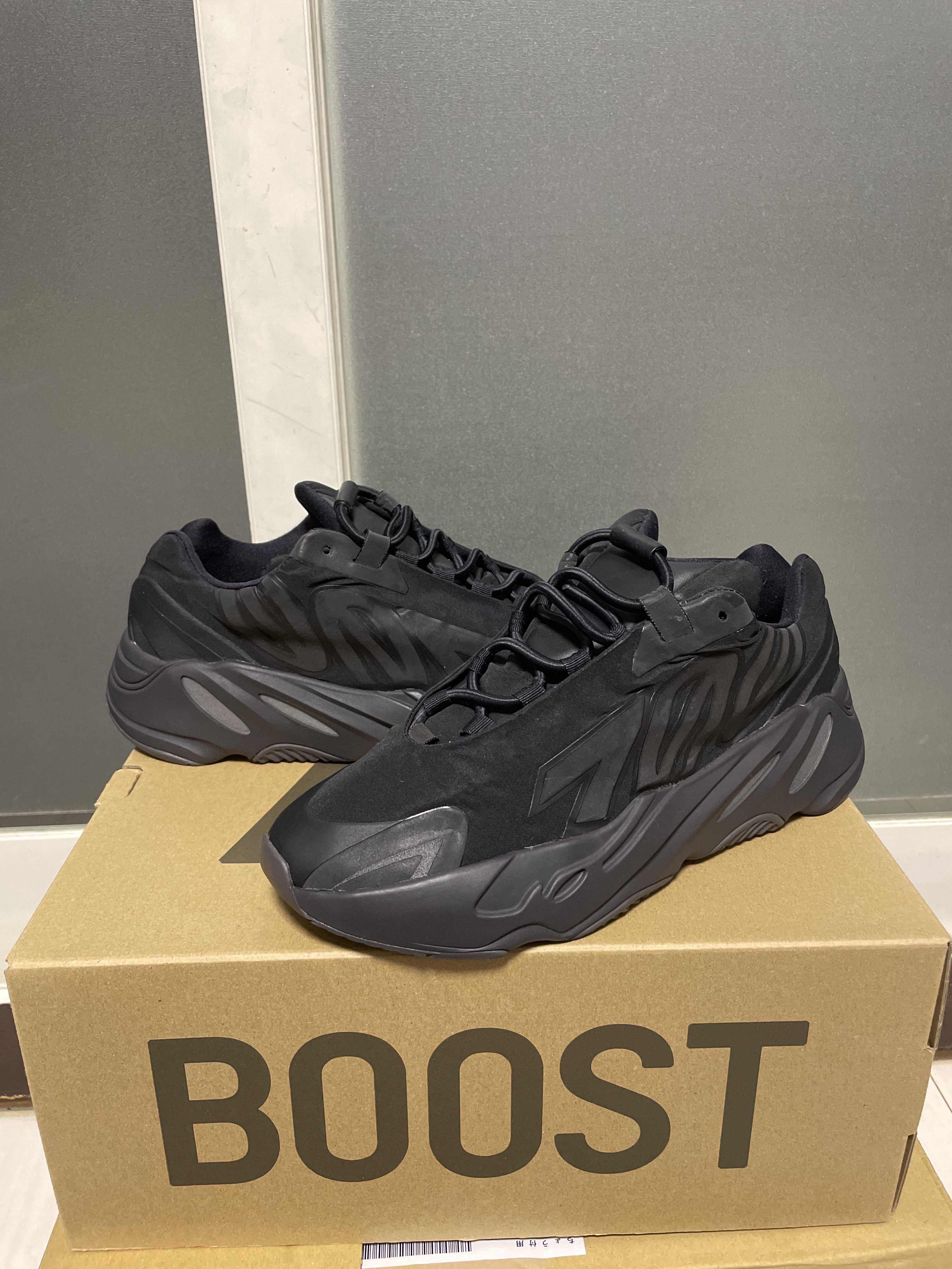 adidas YEEZY Boost 700 MNVN "Black"