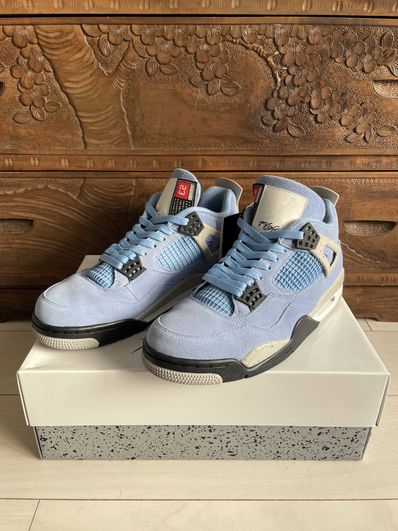 Nike Air Jordan 4 "University Blue"