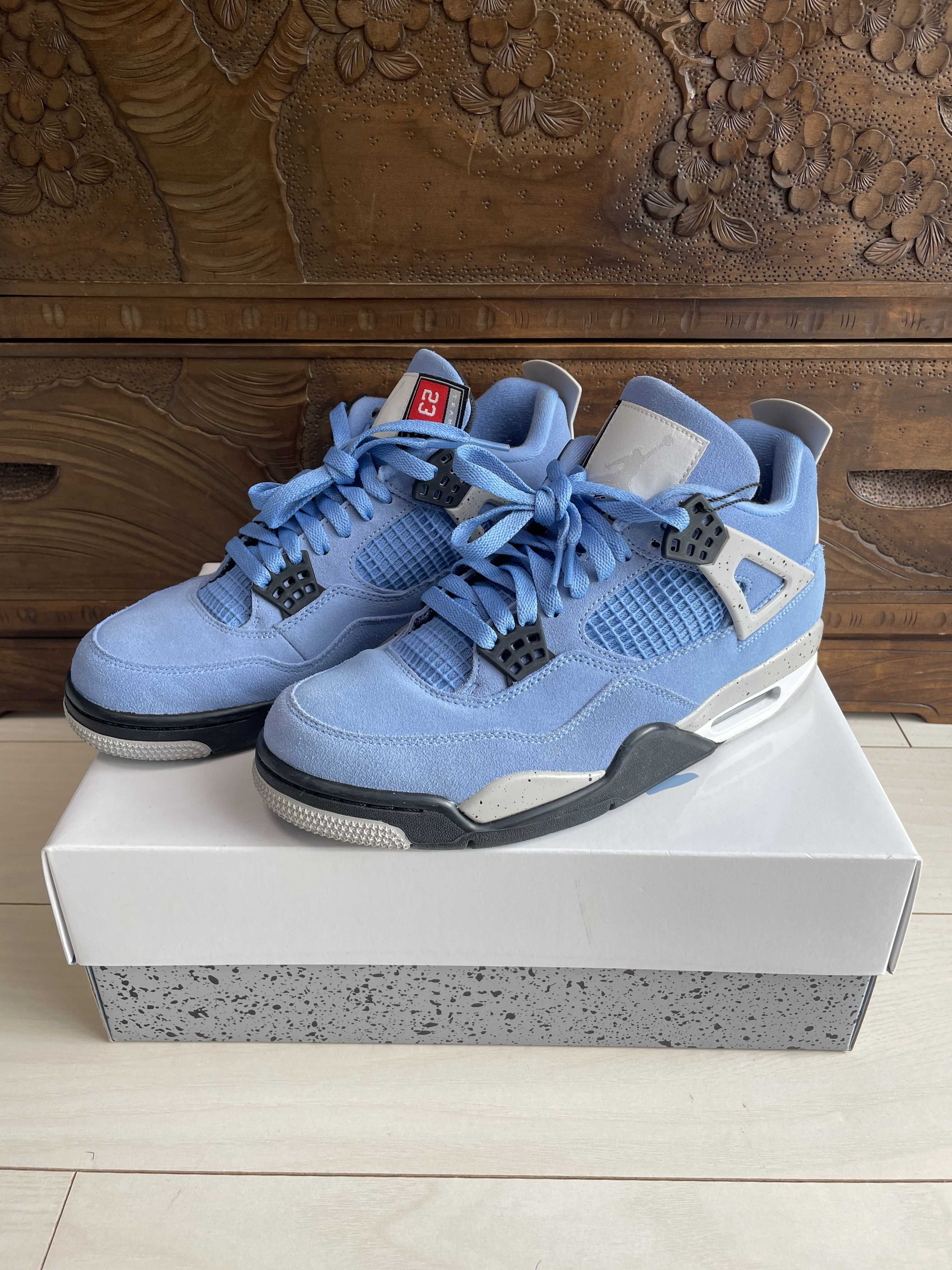 Nike Air Jordan 4 "University Blue"