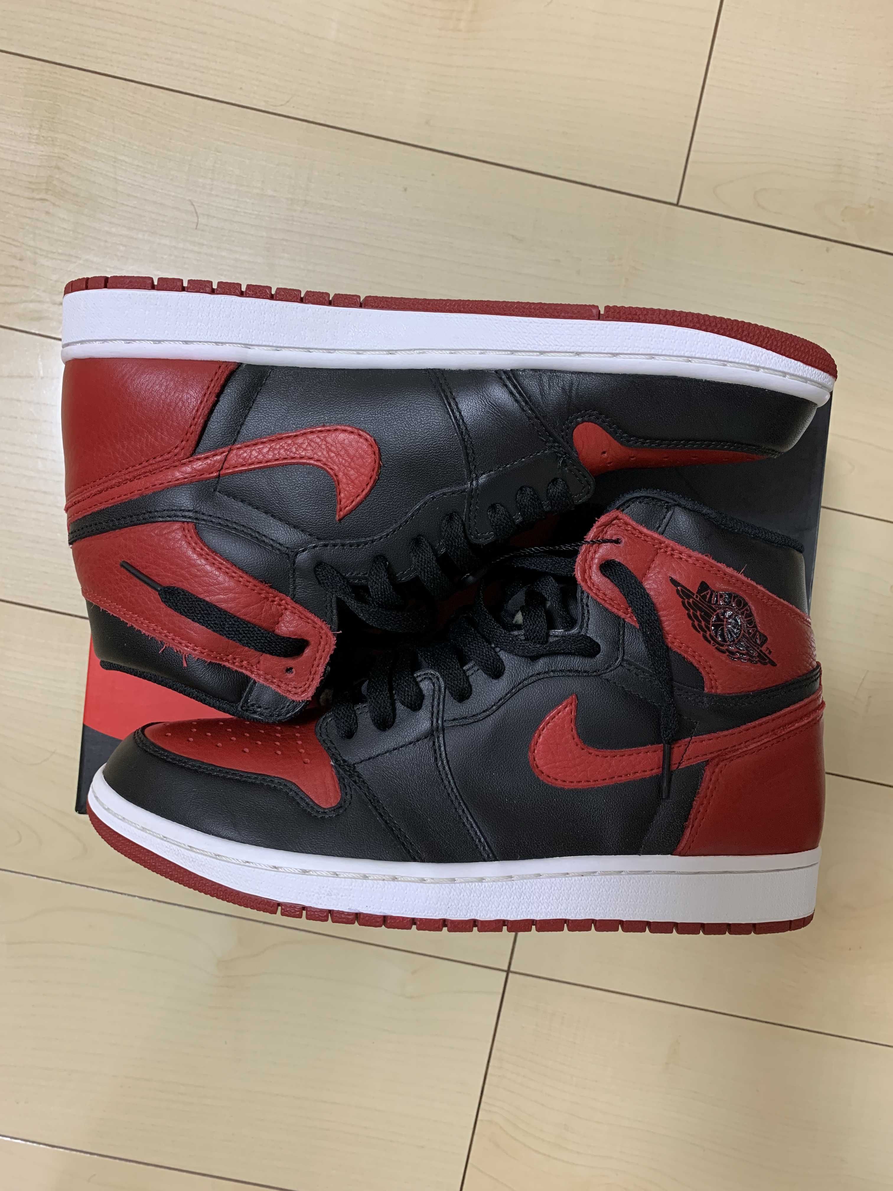 Nike Air Jordan 1 Retro High OG "Bred/Banned" (2016)