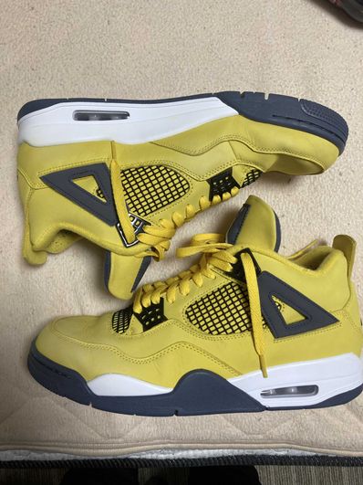 Nike Air Jordan 4 "Tour Yellow"