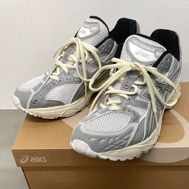 ミンナノ × アシックス ゲルニンバス10.1 "ホワイト/シートロック"