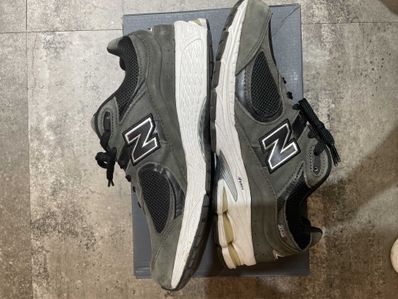 New Balance 2002R "Black/Gray"