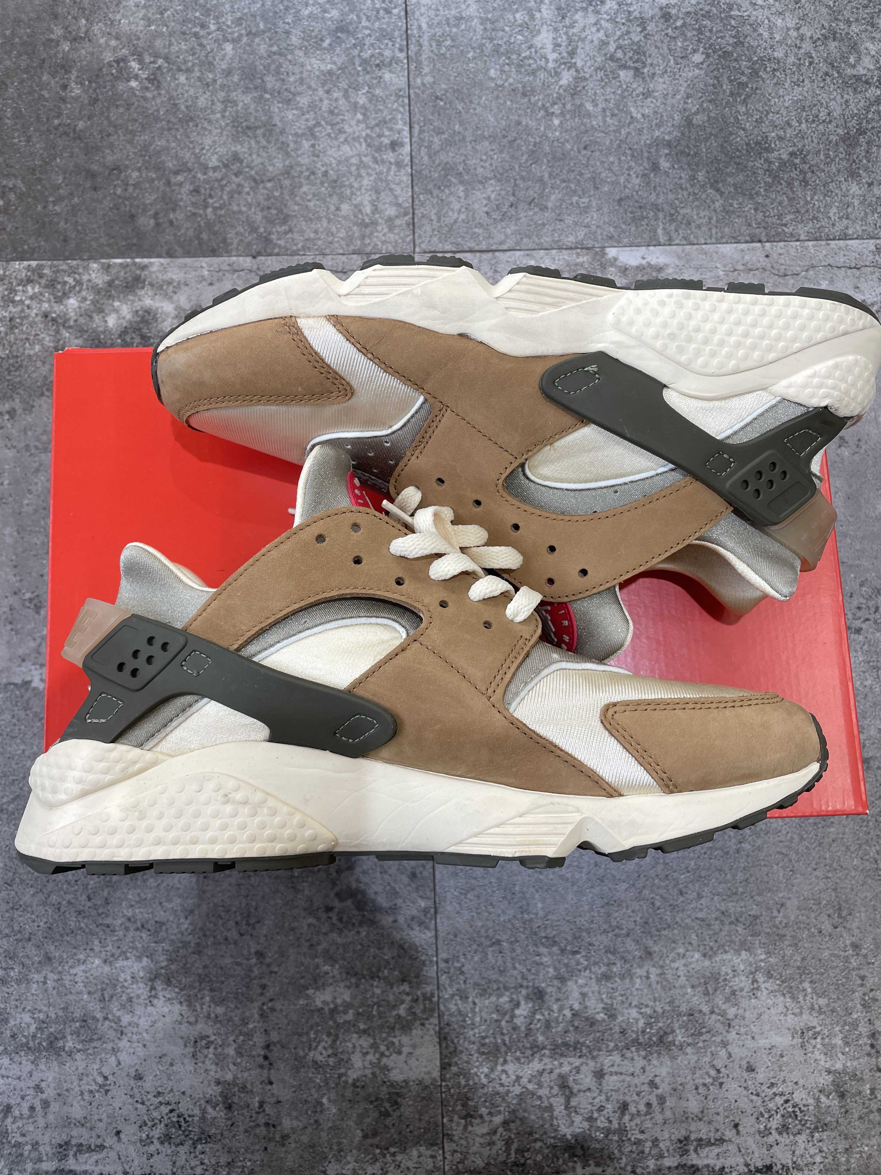 Stussy × Nike Air Huarache "Desert Oak"