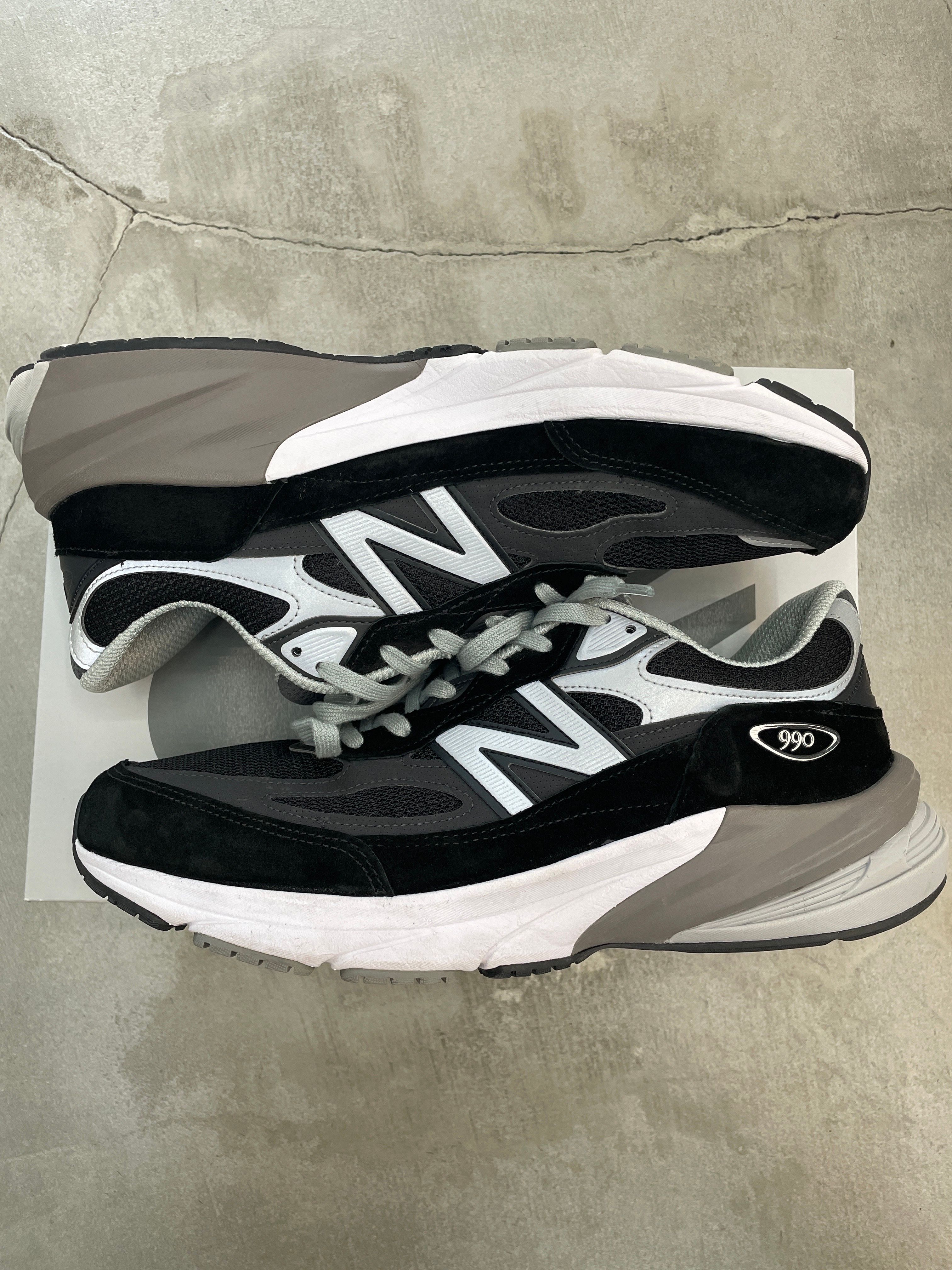 New Balance 990V6 "Black" (Heel NB Logo)