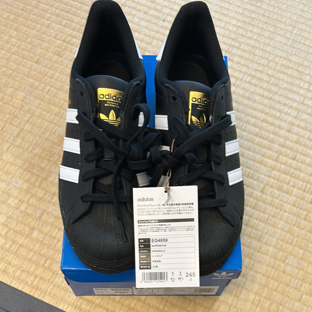 アディダス スーパースター "コアブラック/フットウェアホワイト"