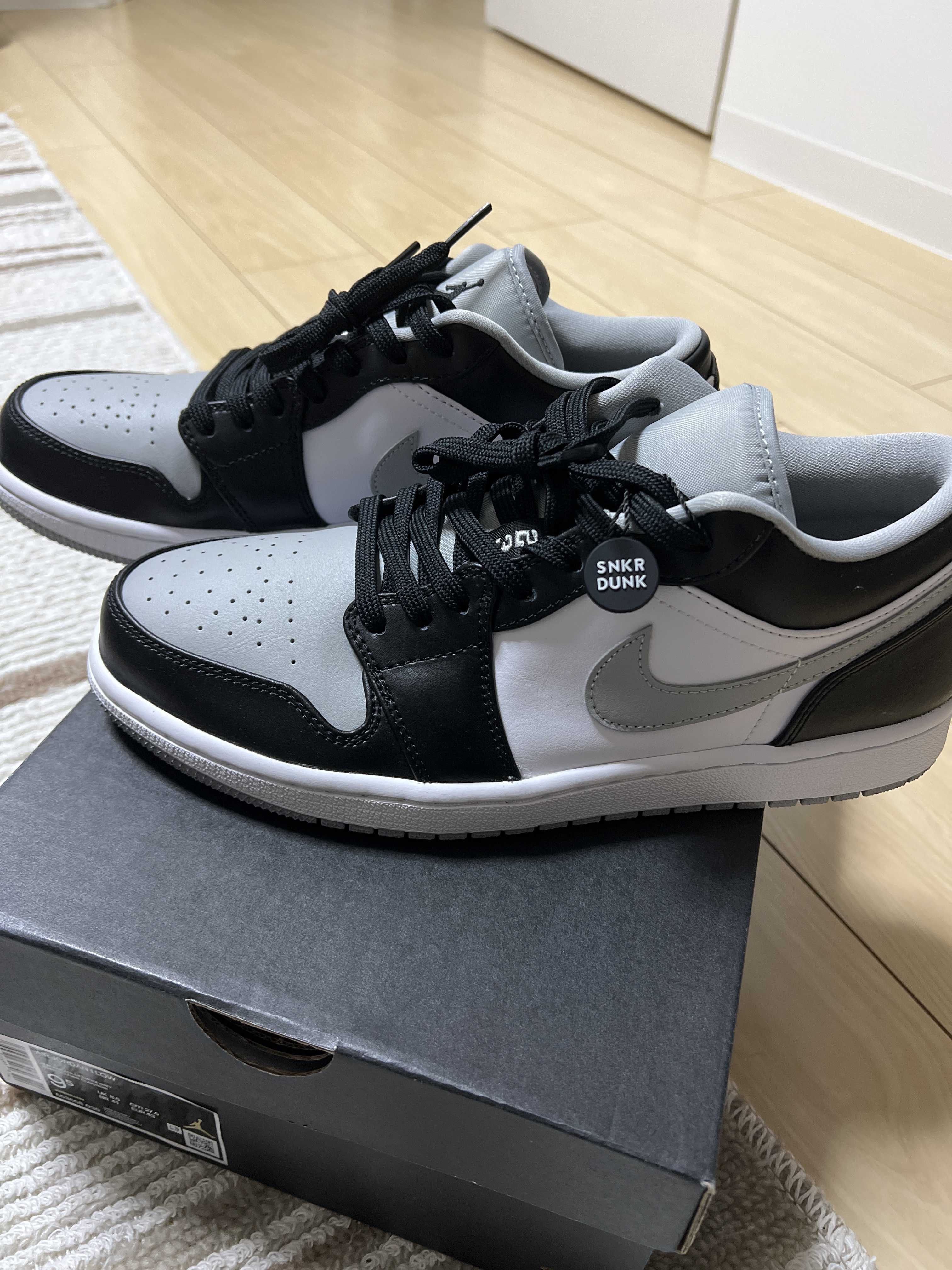 NIKE AIR JORDAN 1 LOW "BLACK/LIGHT SMOKE GREY"