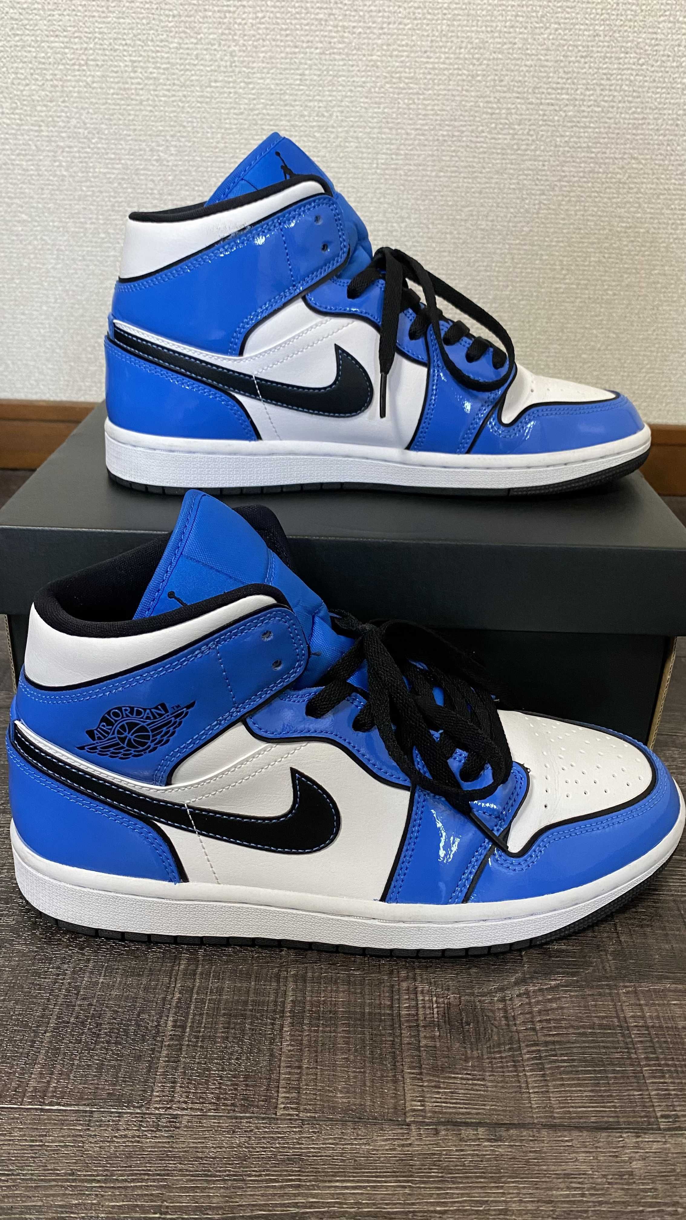 Nike Air Jordan 1 Mid SE "Signal Blue"