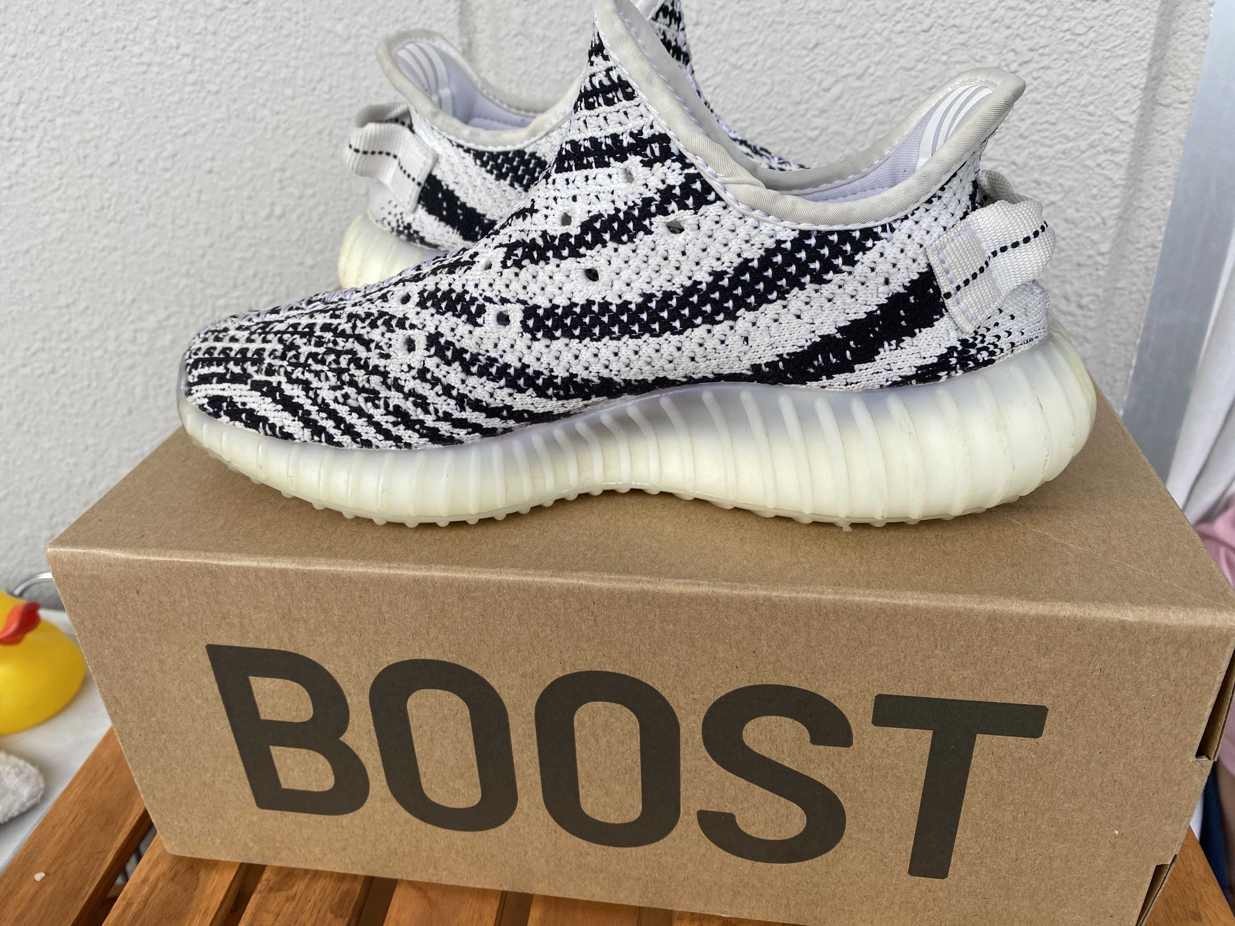 adidas YEEZY Boost 350 V2 "Zebra"