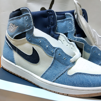 Nike Air Jordan 1 Retro High OG "Denim"