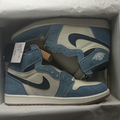 Nike Air Jordan 1 Retro High OG "Denim"