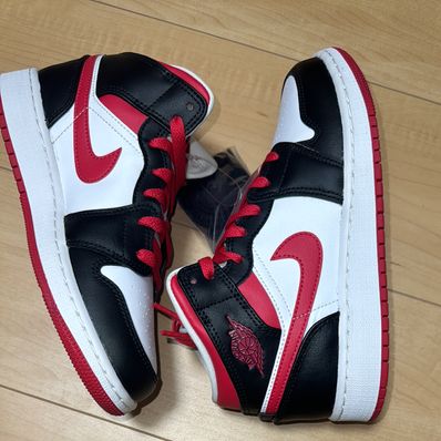 Nike GS Air Jordan 1 Mid "Black Berry"