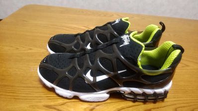 Stussy x Nike Air Zoom Kukini "Black/White/Bright Cactus"