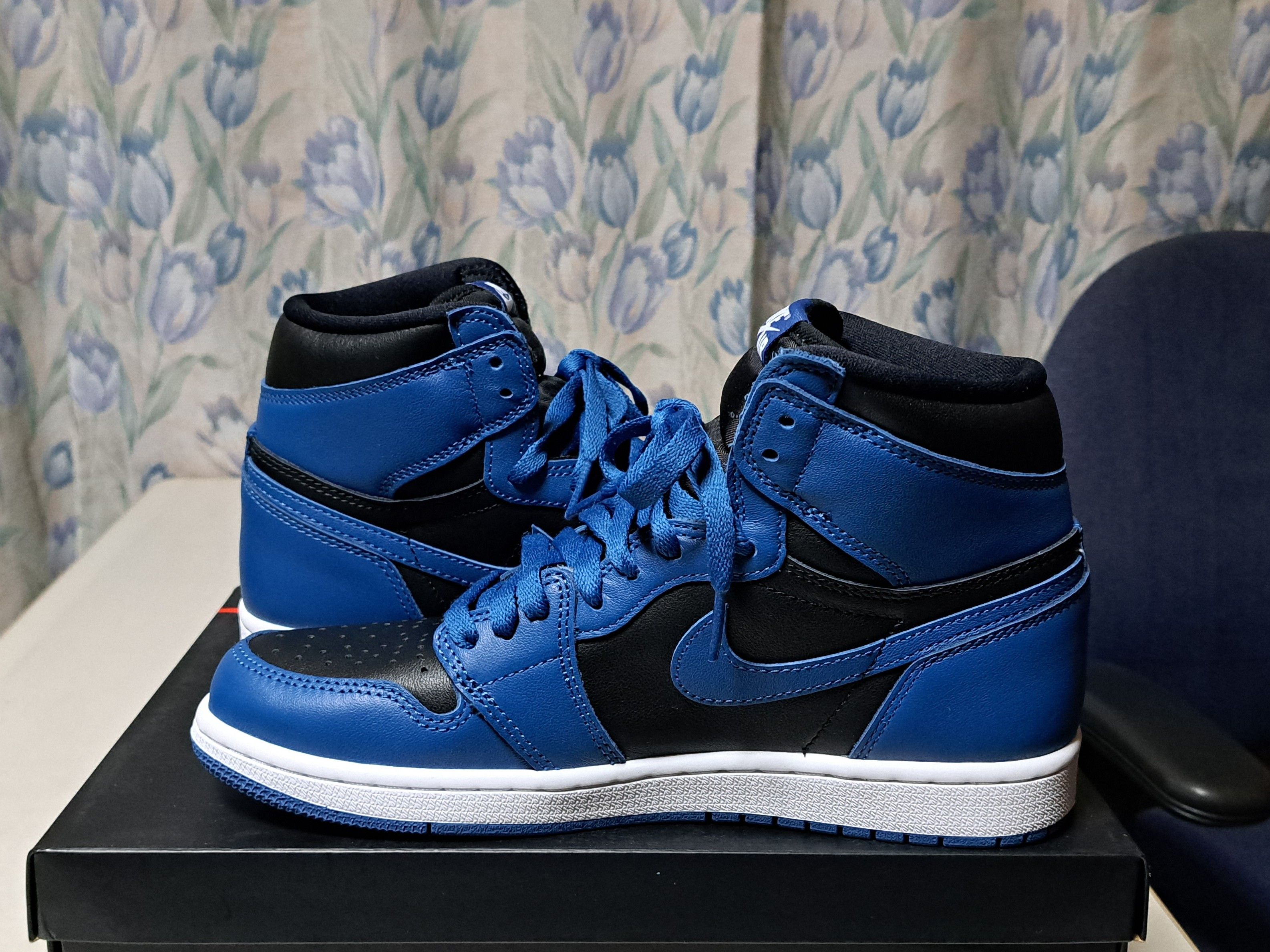 Nike Air Jordan 1 Retro High OG "Dark Marina Blue"